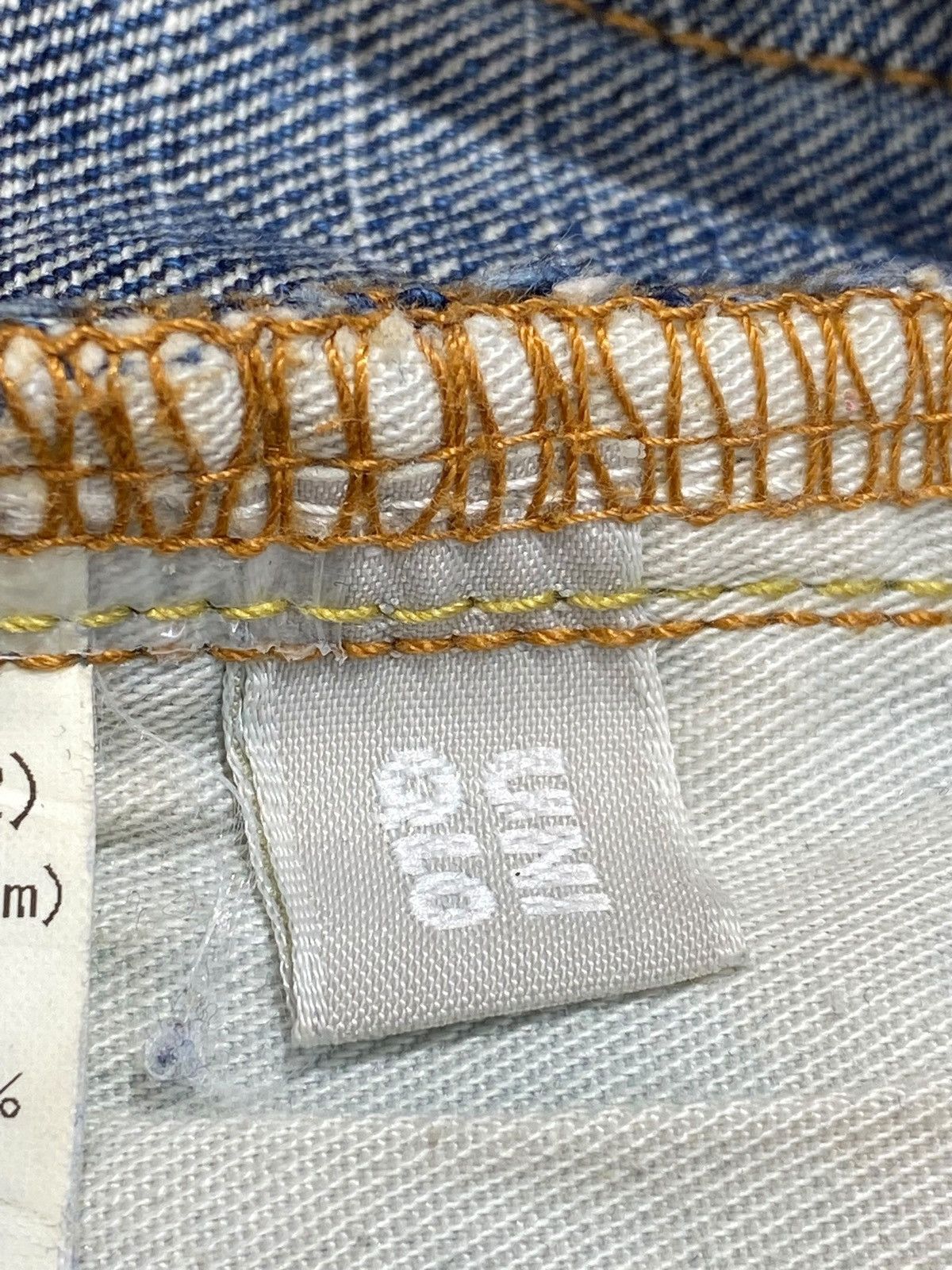 Uniqlo Uniqlo Blue Wash Ripped Style Loose Jeans Size US 29 - 11 Thumbnail