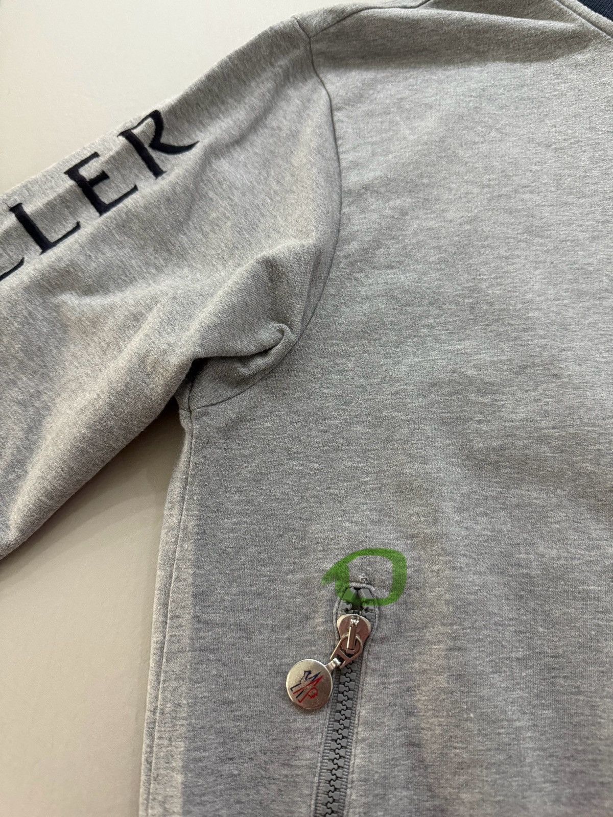 Moncler Moncler Sweatshirt for mens Size US S / EU 44-46 / 1 - 9 Thumbnail