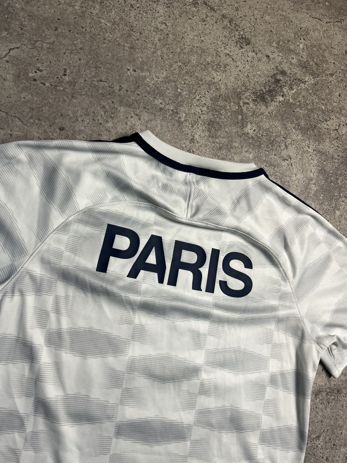Nike Nike PSG 2016/2017 Football Soccer Jersey Training T-shirt Size US S / EU 44-46 / 1 - 10 Thumbnail