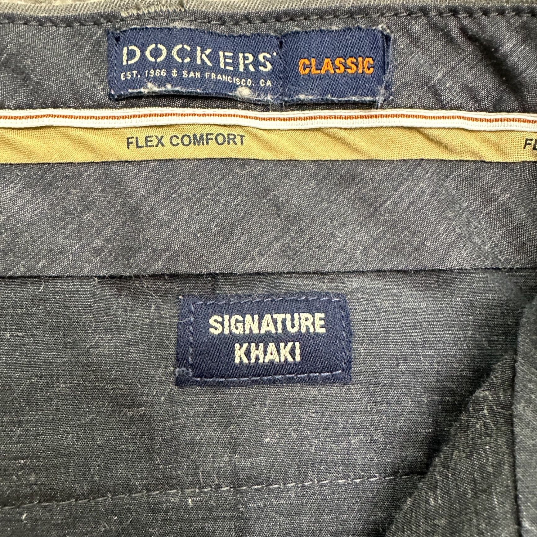 Dockers Dockers Classic Fit Signature Khaki Pants Mens 40x32 Gray Straight Leg Workwear Size US 40 / EU 56 - 6 Thumbnail