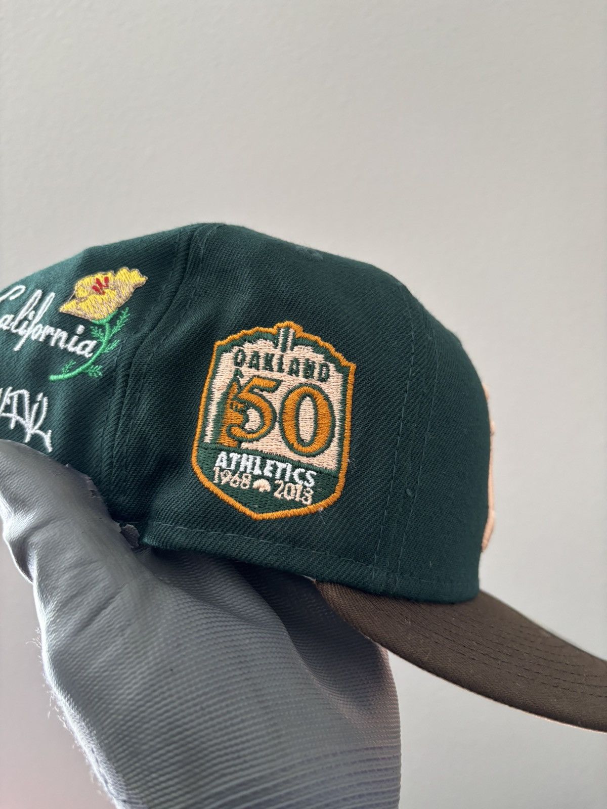 Vintage OAKLAND ATHLETICS PEACH BRIM SIDE PATCH EMBROIDERED FITTED Size ONE SIZE - 2 Thumbnail
