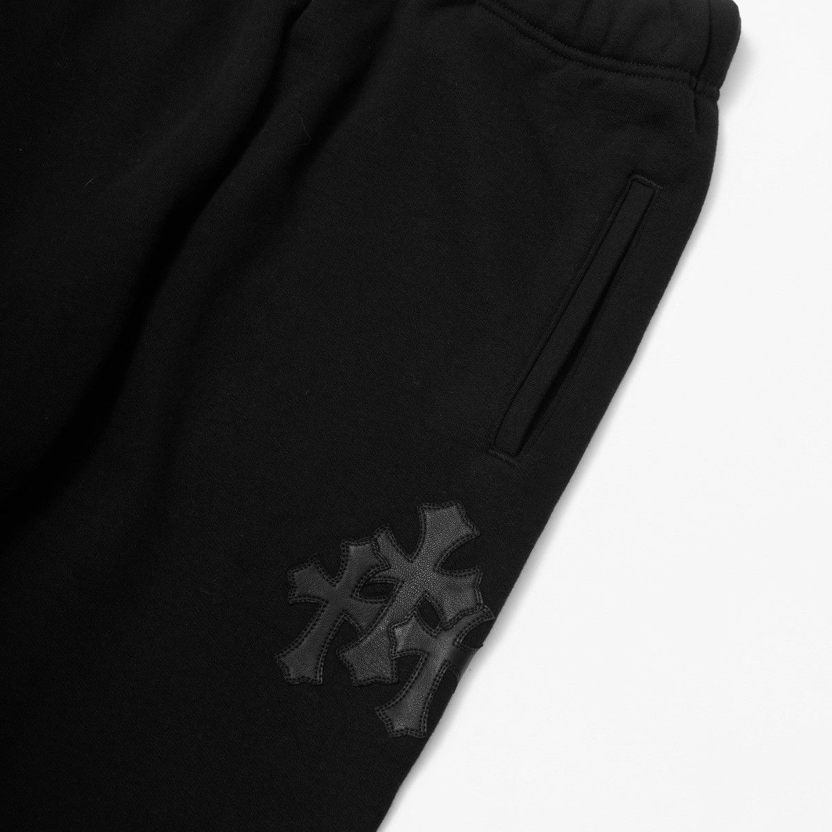 Chrome Hearts CHROME HEARTS PAPER JAM CEMETERY CROSS PATCH BLACK SWEATPANTS BLACK Size US 29 - 2 Thumbnail