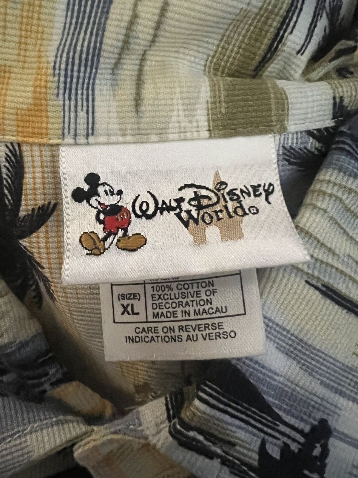 Disney × Vintage Disney Hawaiian camp button up shirt Size US XL / EU 56 / 4 - 6 Thumbnail