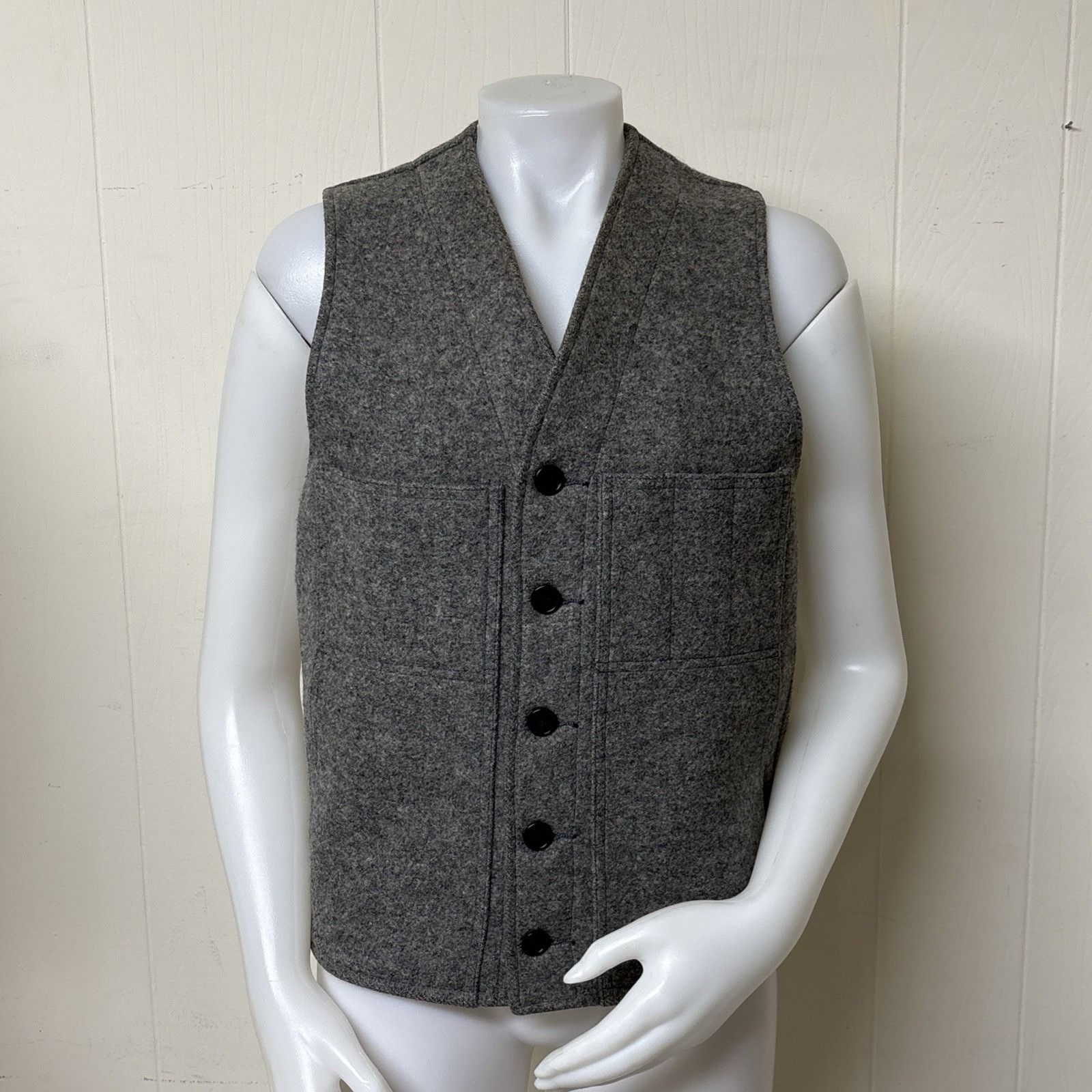 Filson Vintage CC Filson Mackinaw Vest Mens 36 Gray Virgin Wool USA Size US S / EU 44-46 / 1 - 1 Thumbnail