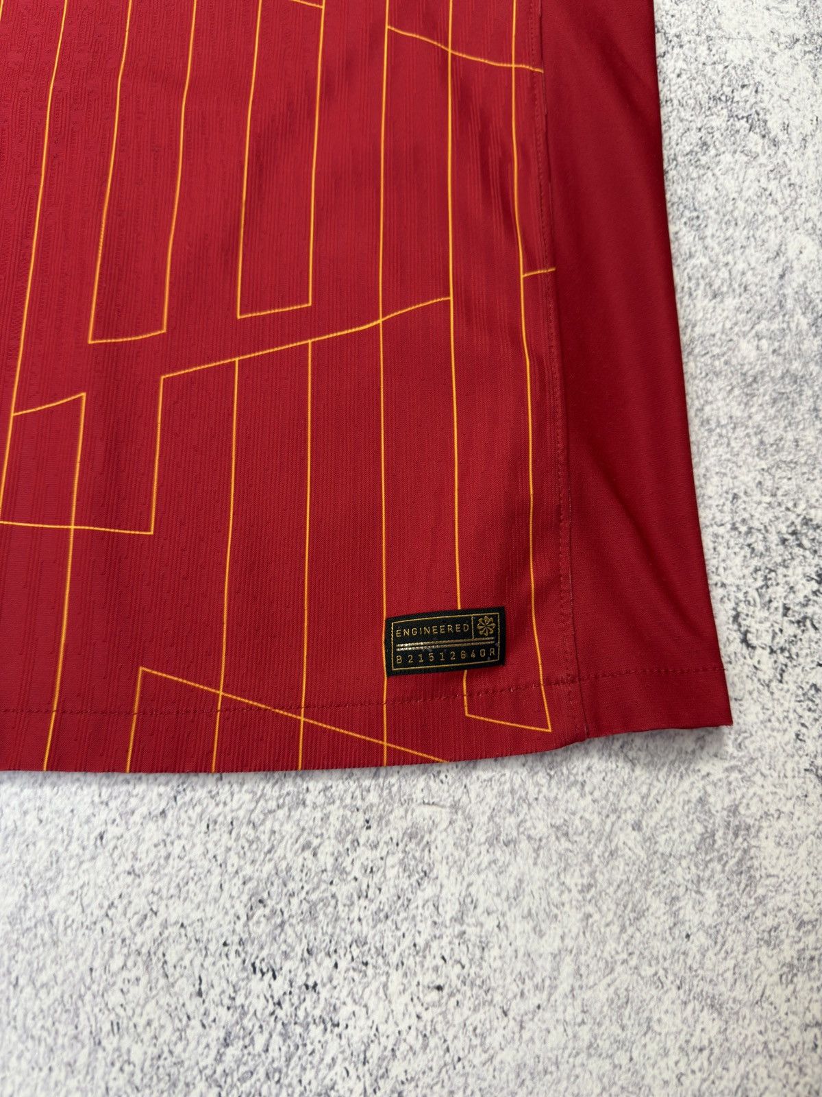 Nike Nike Liverpool 2024/25 Home Football Shirt Soccer Jersey Size US M / EU 48-50 / 2 - 3 Thumbnail