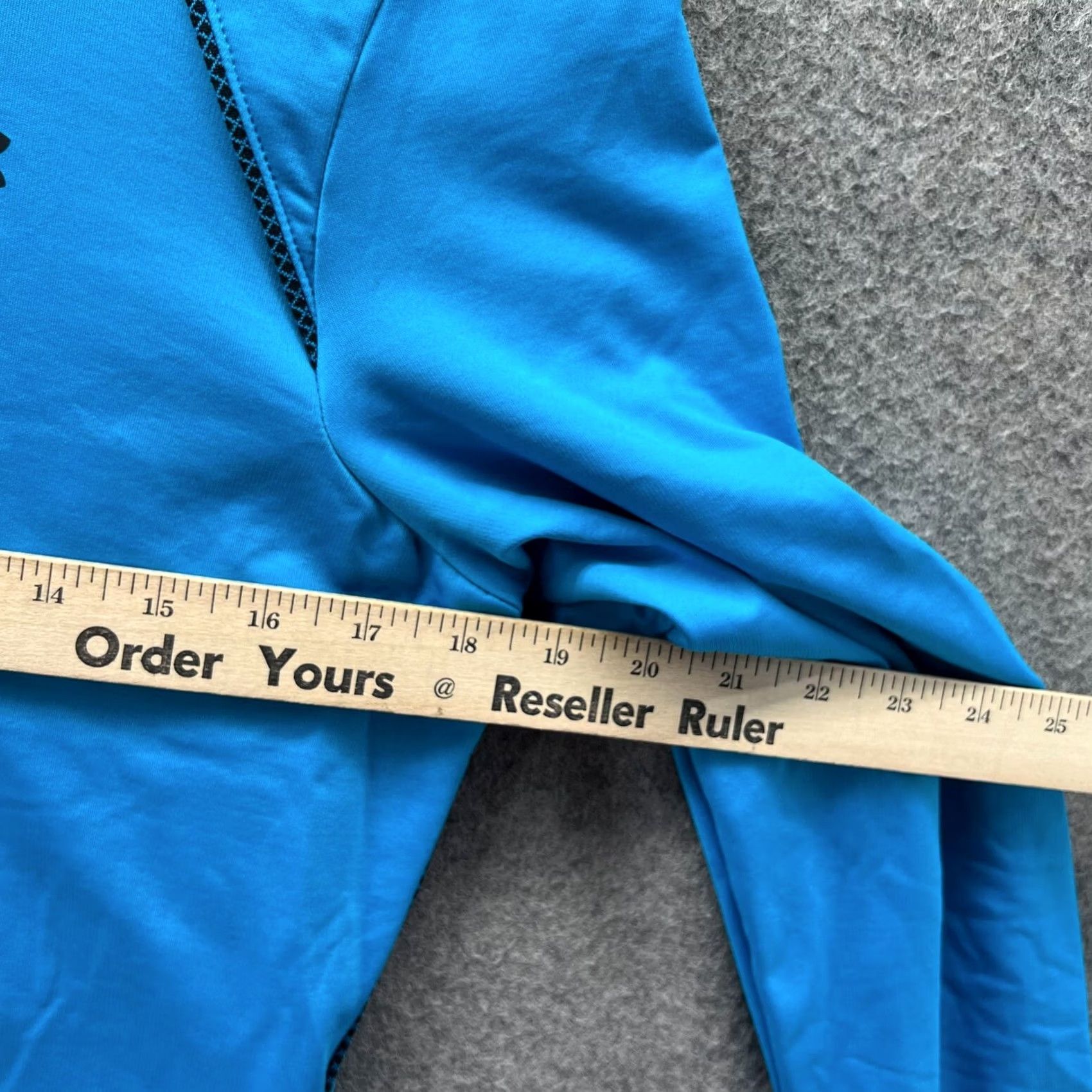 Under Armour VINTAGE Under Armour Sweatshirt Men L Light Blue Athletic ColdGear PUllover Logo Pattern Solid Size US L / EU 52-54 / 3 - 6 Thumbnail
