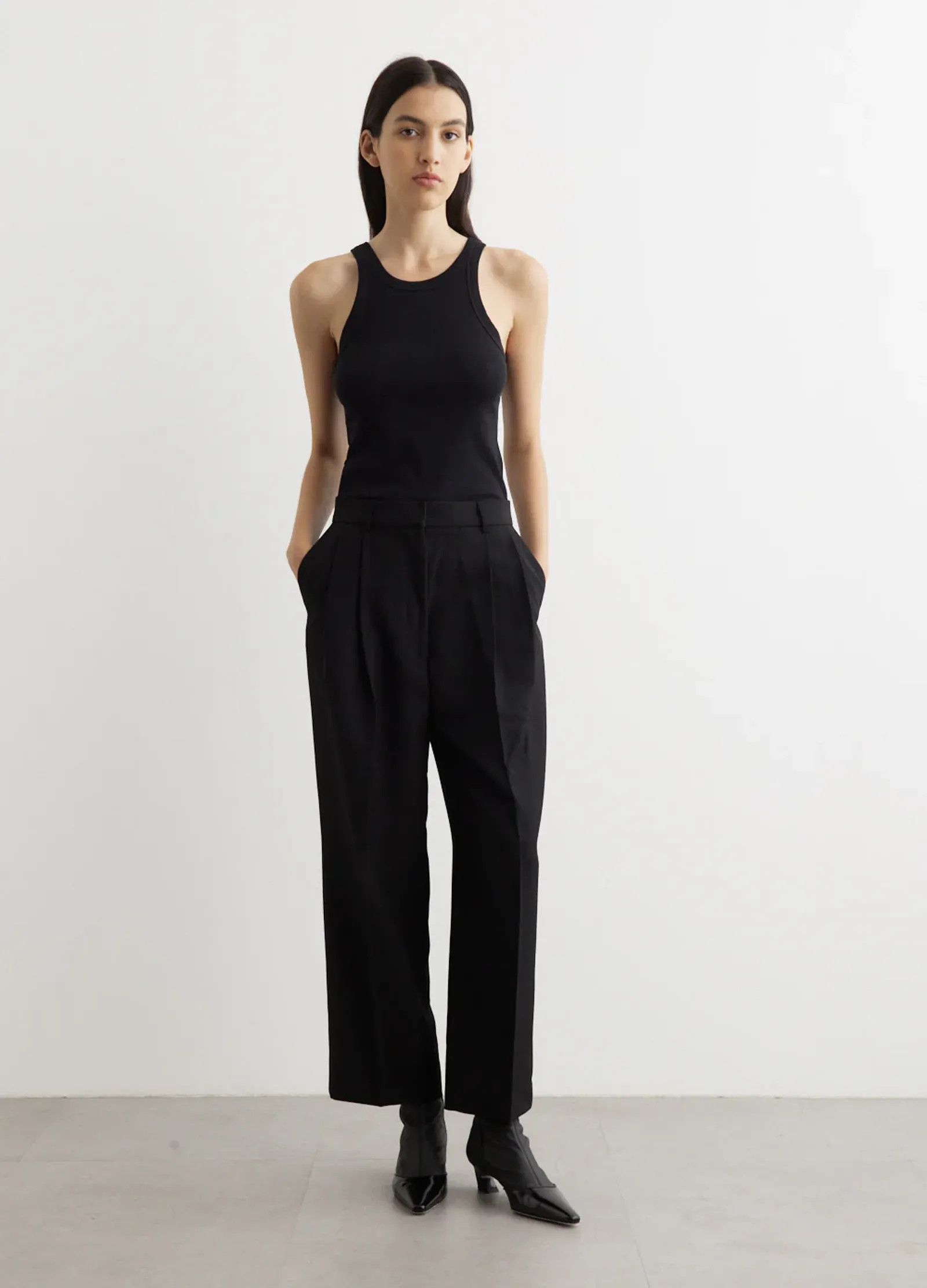 Toteme Toteme Double pleated cropped trousers black Pants Size 25" / US 0 / IT 36 - 1 Thumbnail