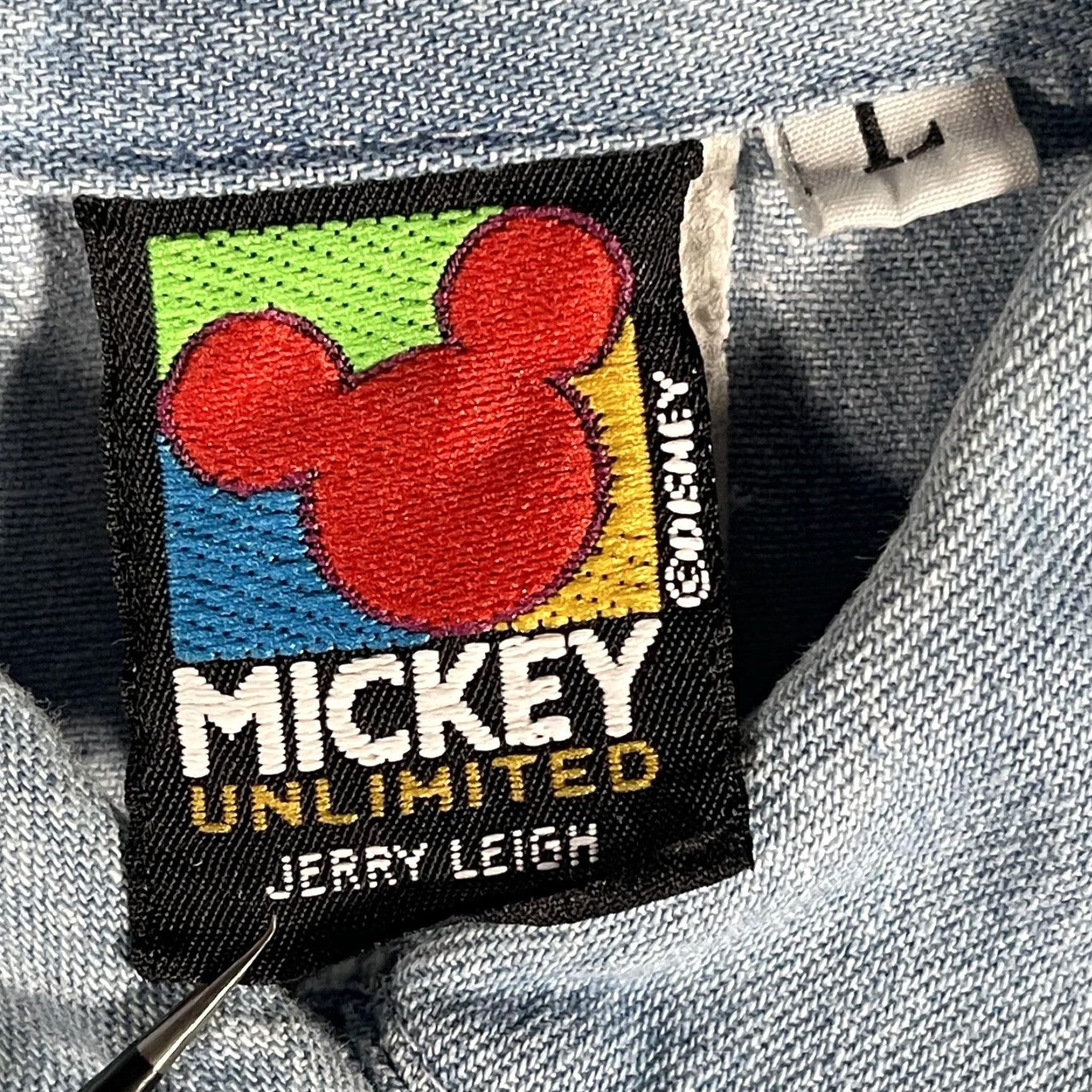 Disney VINTAGE Disney Mickey Unlimited Shirt Mens Large Denim Sleeveless Made USA 90s Size US L / EU 52-54 / 3 - 4 Thumbnail