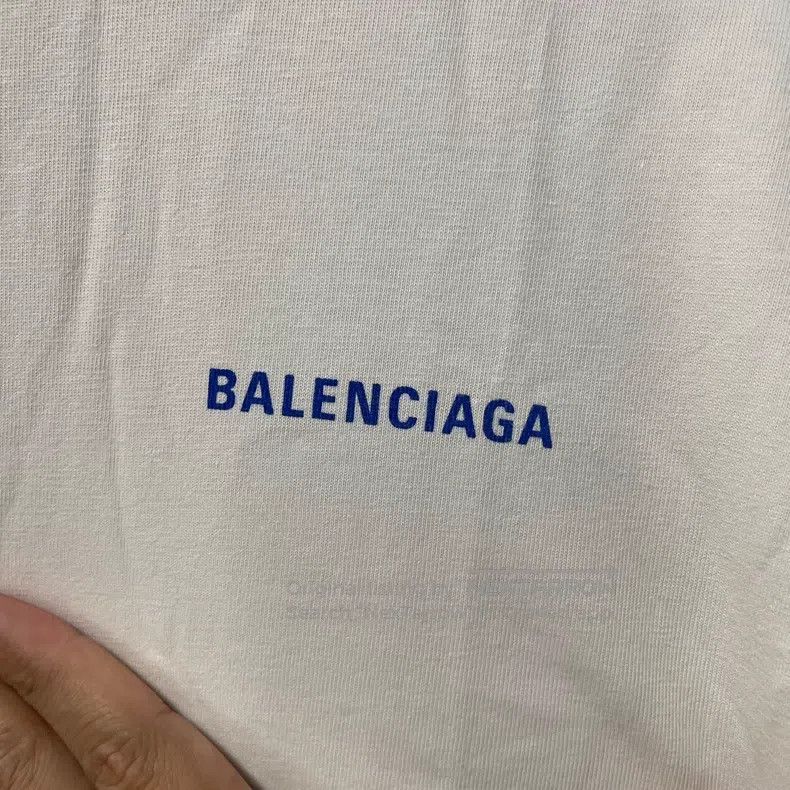 Balenciaga Balenciaga Front and Back Letter Printed Logo Beige Short Size US S / EU 44-46 / 1 - 6 Thumbnail