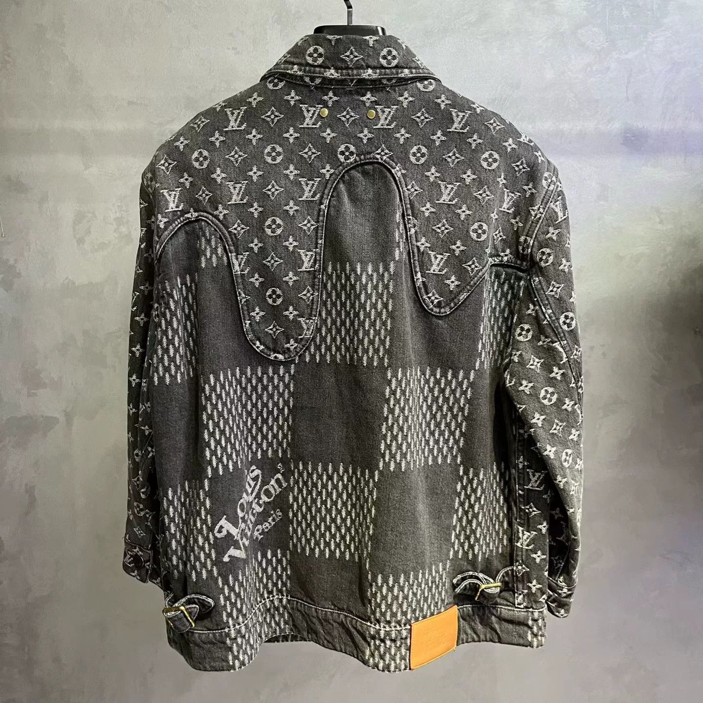 Louis Vuitton Louis Vuitton Black Monogram Patchwork Denim Jacket Size US M / EU 48-50 / 2 - 2 Thumbnail