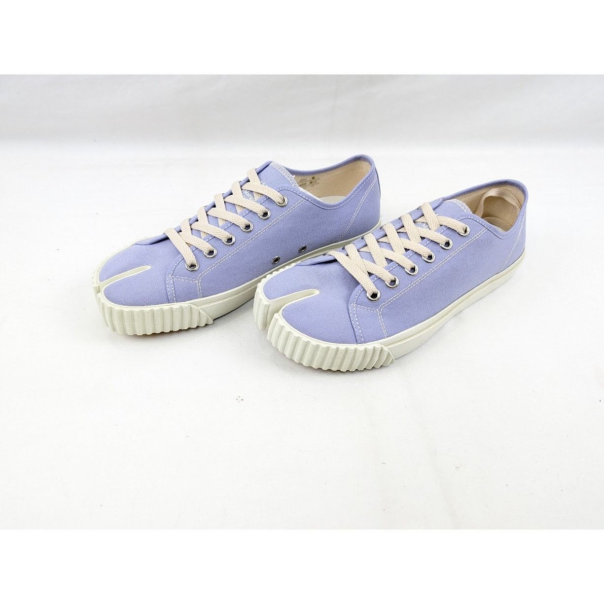 Maison Margiela o1rshd1 Tabi Low-Top Sneakers in Light Purple Size US 10 / EU 43 - 16 Thumbnail