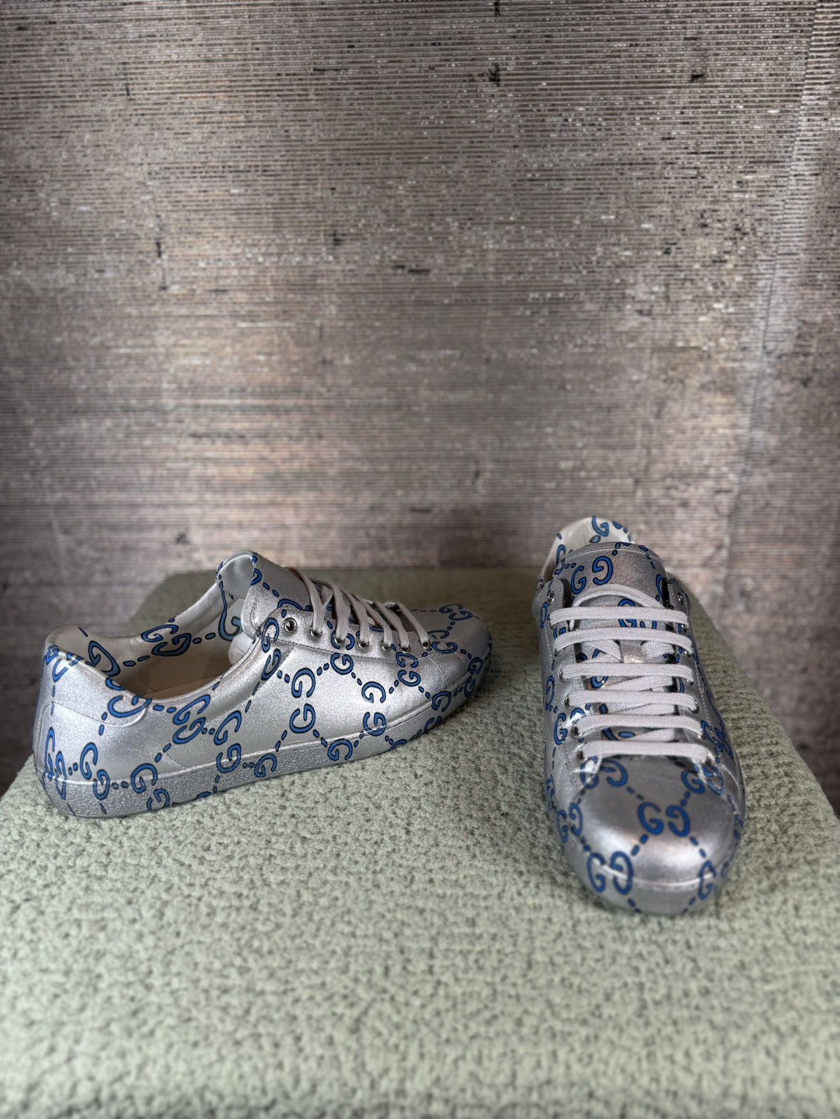 Gucci Gucci Ace GG Silver Low-top Sneaker Size US 10.5 / EU 43-44 - 1 Thumbnail