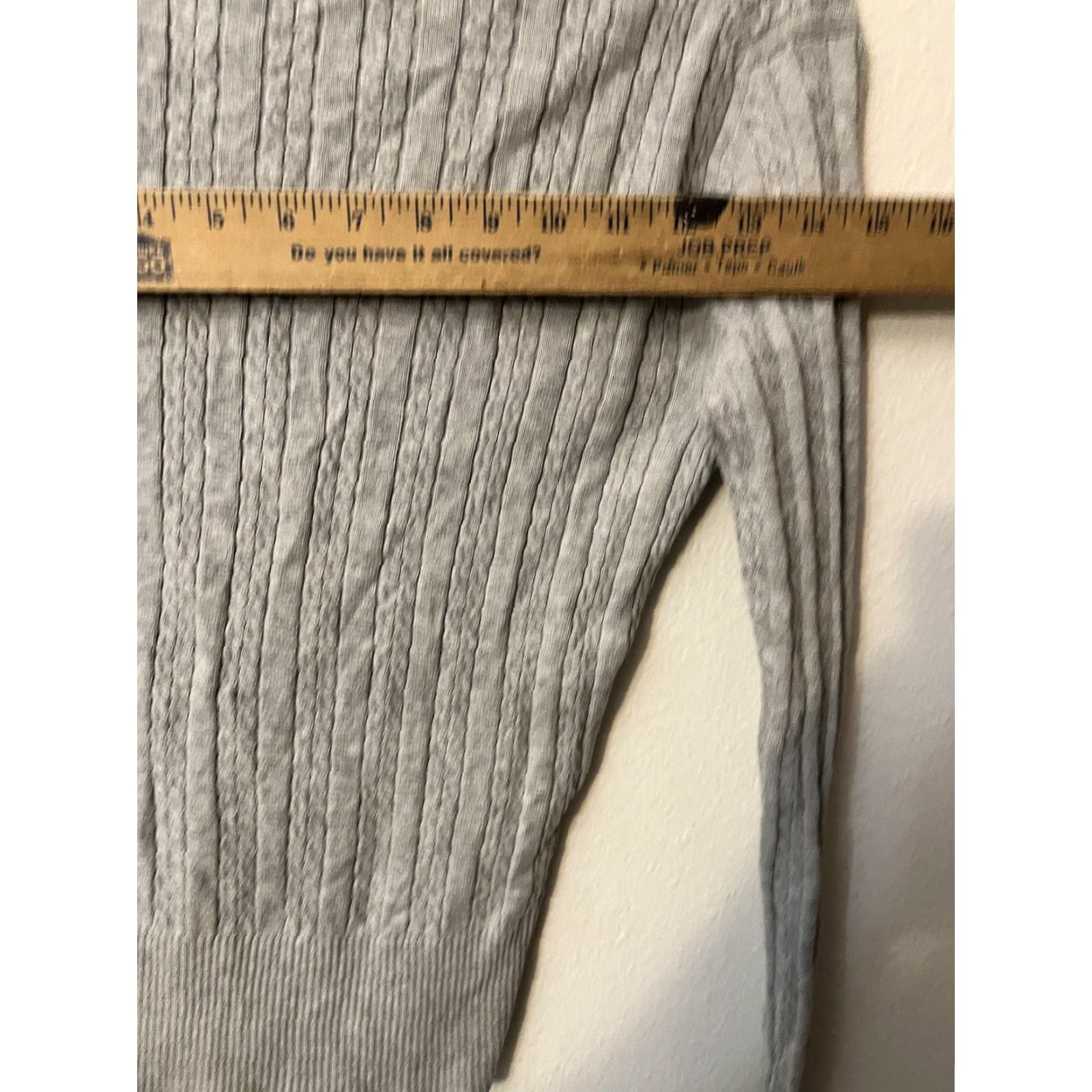 Tommy Hilfiger Tommy Hilfiger Women Pullover Sweater V-Neck Knit XS Gray Solid Knit Style Cable-Knit Logo Casual Fall Winter Shirt Womens XS Gray Tommy Hilfiger的? Size XS / US 0-2 / IT 36-38 - 4 Thumbnail