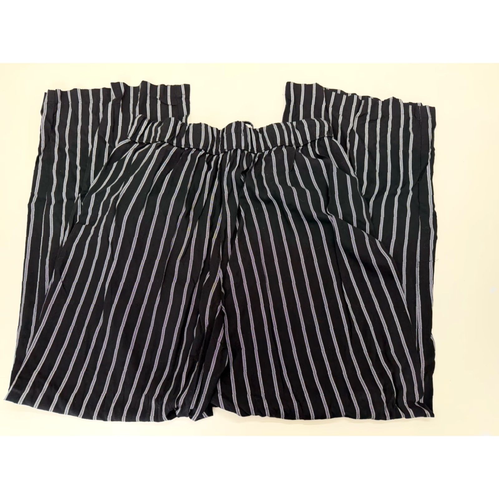 Vintage SO Dress Pants XL Black White Stripe Wide-Leg High Rise Pull On Women’s Regular Rise, SO Juniors, Casual Workwear, 90s Theme Size 40" / US 18 - 7 Thumbnail