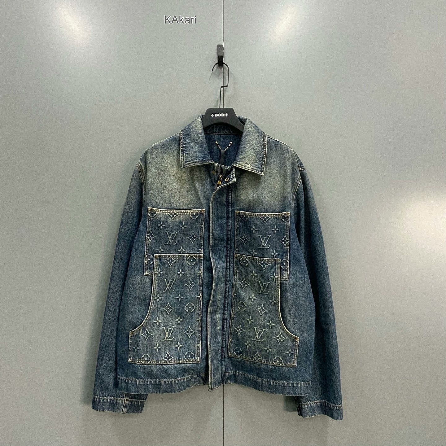 Louis Vuitton Louis Vuitton Embossed Logo Denim Jacket Size US L / EU 52-54 / 3 - 1 Preview
