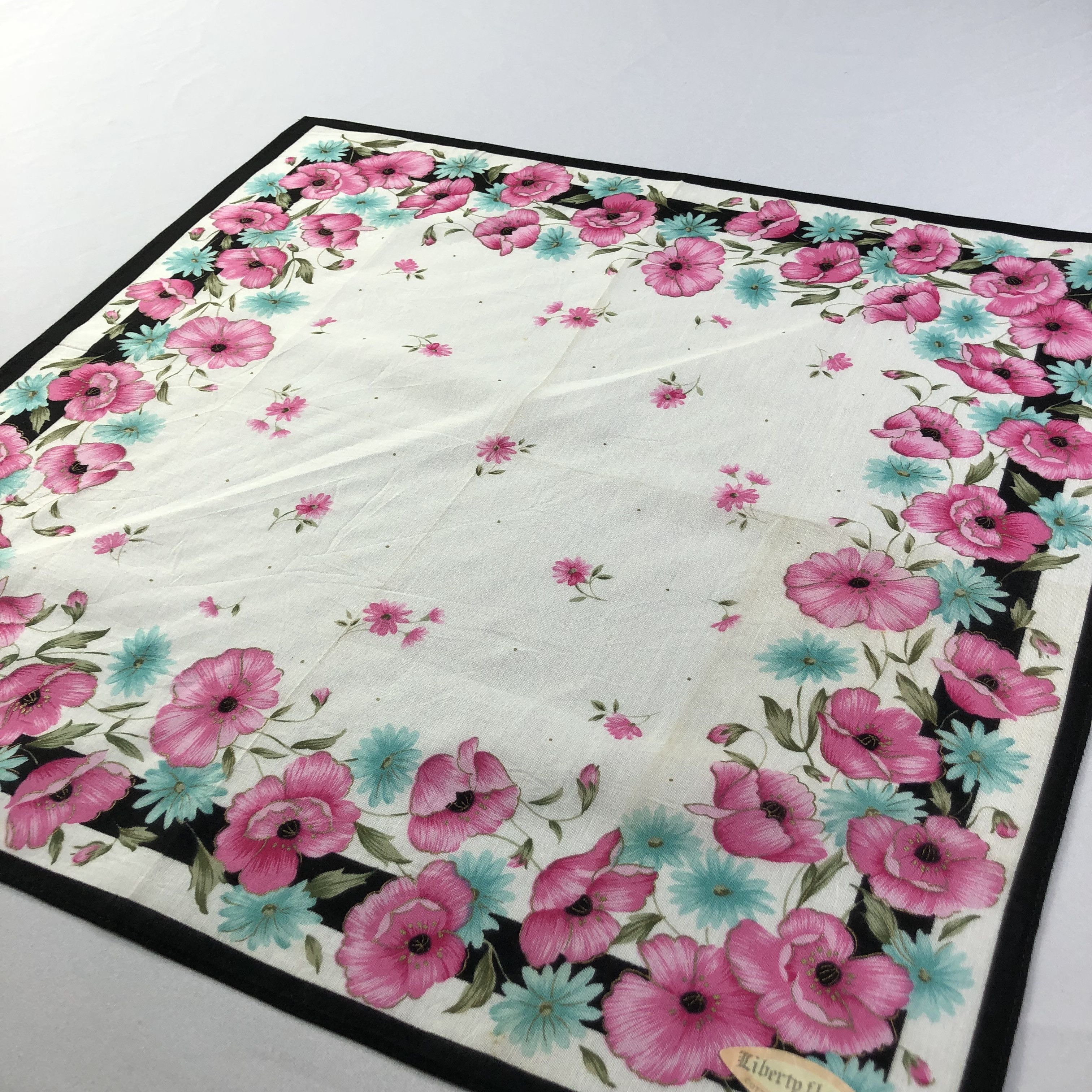 Vintage liBErty Flowers Handkerchief Neckerchief Bandana H1830 Size ONE SIZE - 3 Thumbnail