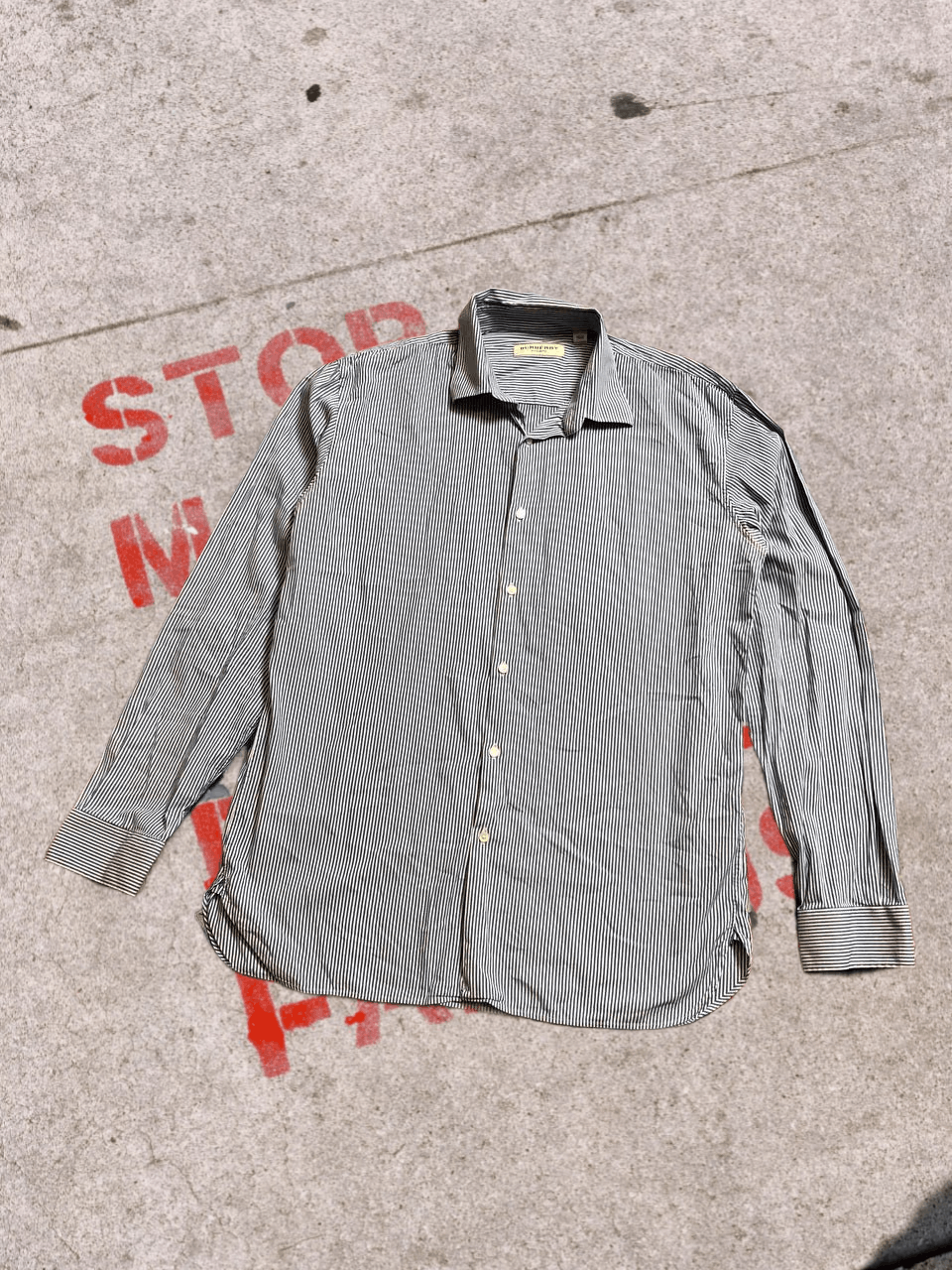 Burberry BURBERRY Men’s Slim Fit Dress Shirt Minimal Look Size US L / EU 52-54 / 3 - 1 Thumbnail