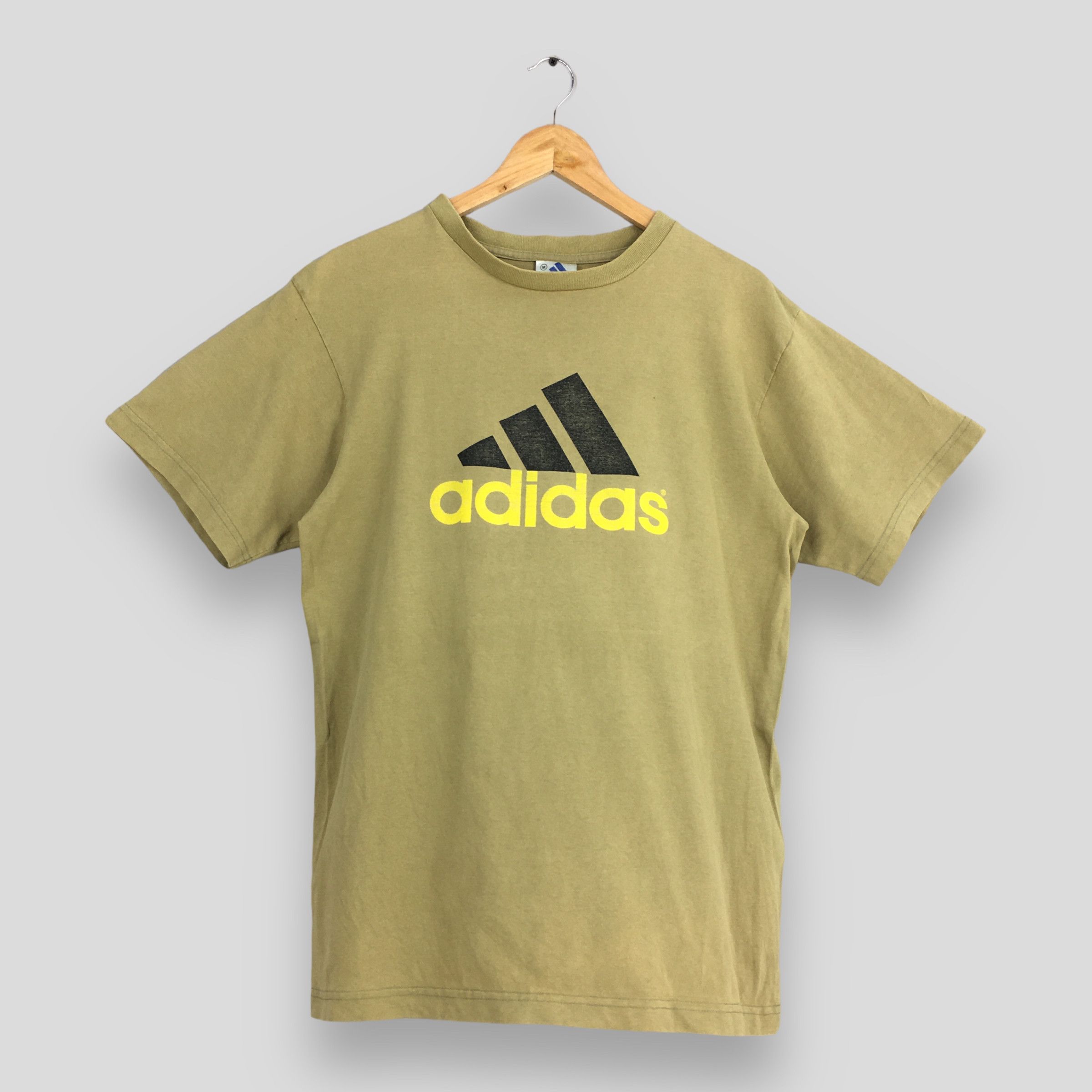 Adidas Vintage 90's Adidas Beige T shirt Medium Size US M / EU 48-50 / 2 - 1 Thumbnail