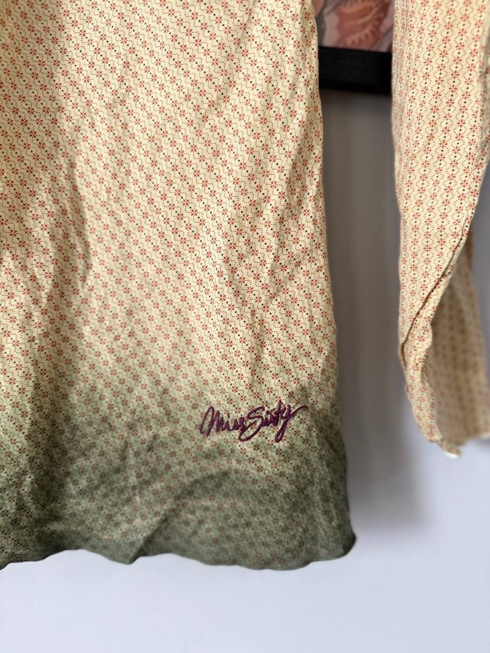 Miss Sixty Blouse Miss Sixty Avant-garde JPG style long sleeve Size M / US 6-8 / IT 42-44 - 4 Thumbnail
