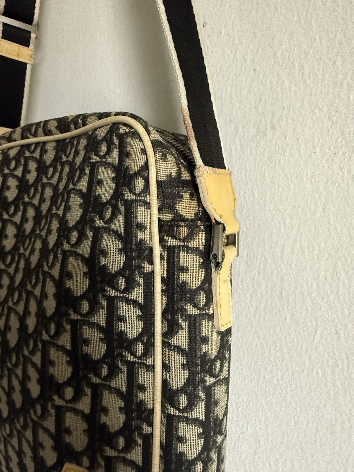 Dior Authentic Vintage Christian Dior Monogram sling bag Size ONE SIZE - 4 Thumbnail