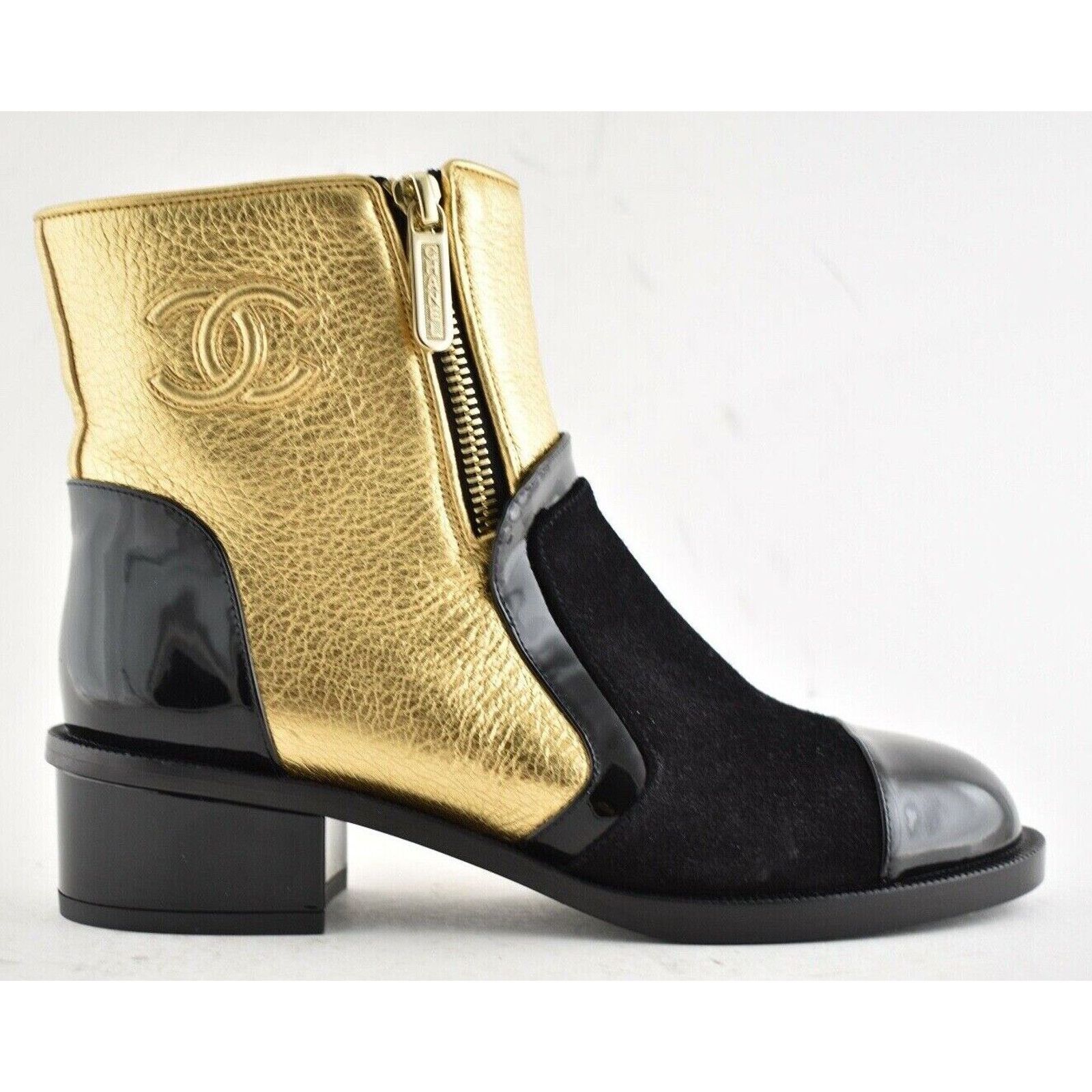 Chanel Chanel 18B Gold Black Patent Suede CC Logo Zipper Zip Size US 5 / IT 35 - 1 Thumbnail