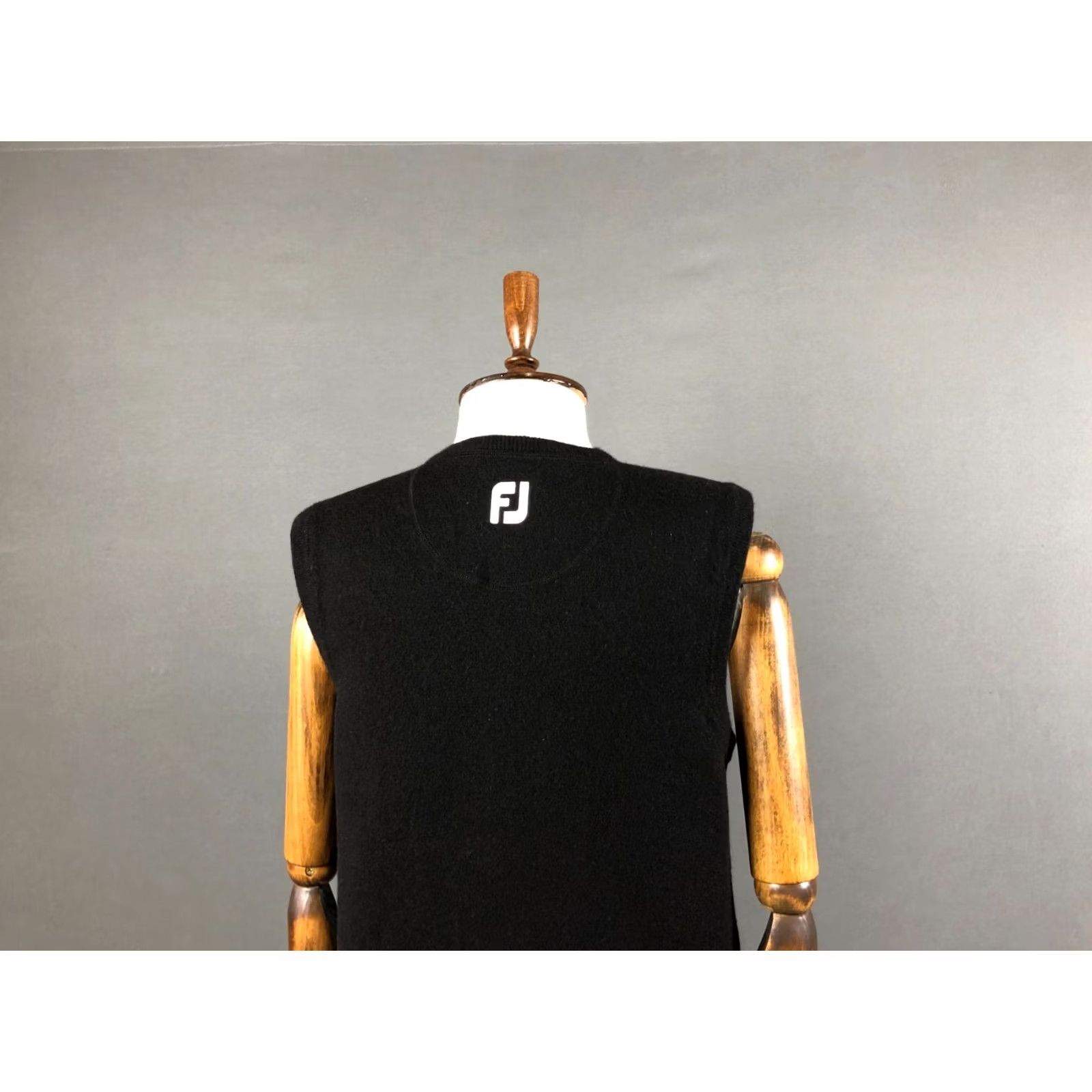 Footjoy FootJoy Women's Vest M Black Wool Casual Golf Vest Size M / US 6-8 / IT 42-44 - 5 Thumbnail