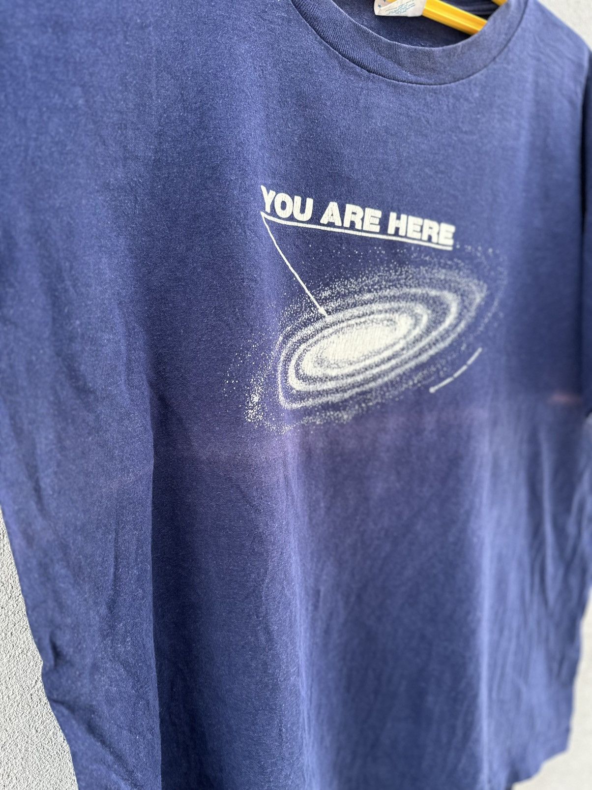 Arts & Science Vintage 90s YOU ARE HERE 81 Harrell Graham Sun Faded Tee Size US XL / EU 56 / 4 - 7 Thumbnail