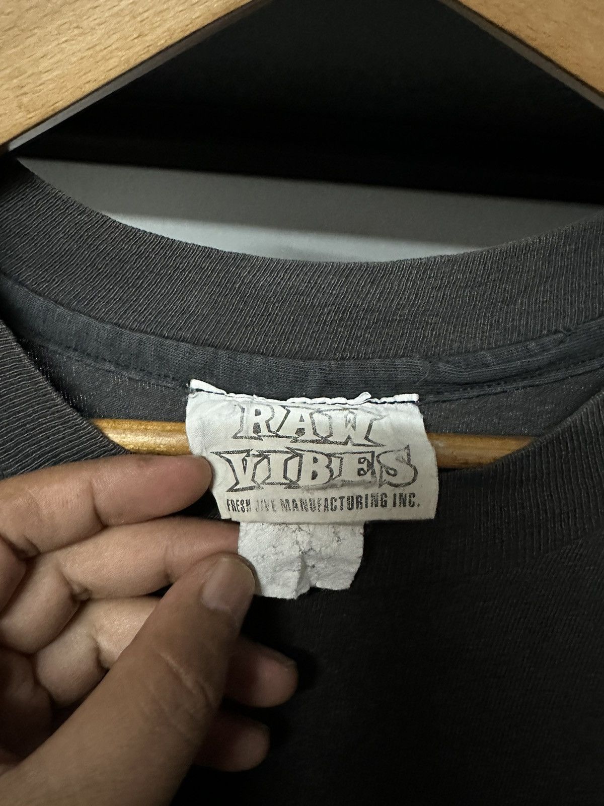 Freshjive Thrashed Vintage 90s Fresh Jive Raw Vibes Sun Faded Tee Size US XL / EU 56 / 4 - 4 Thumbnail