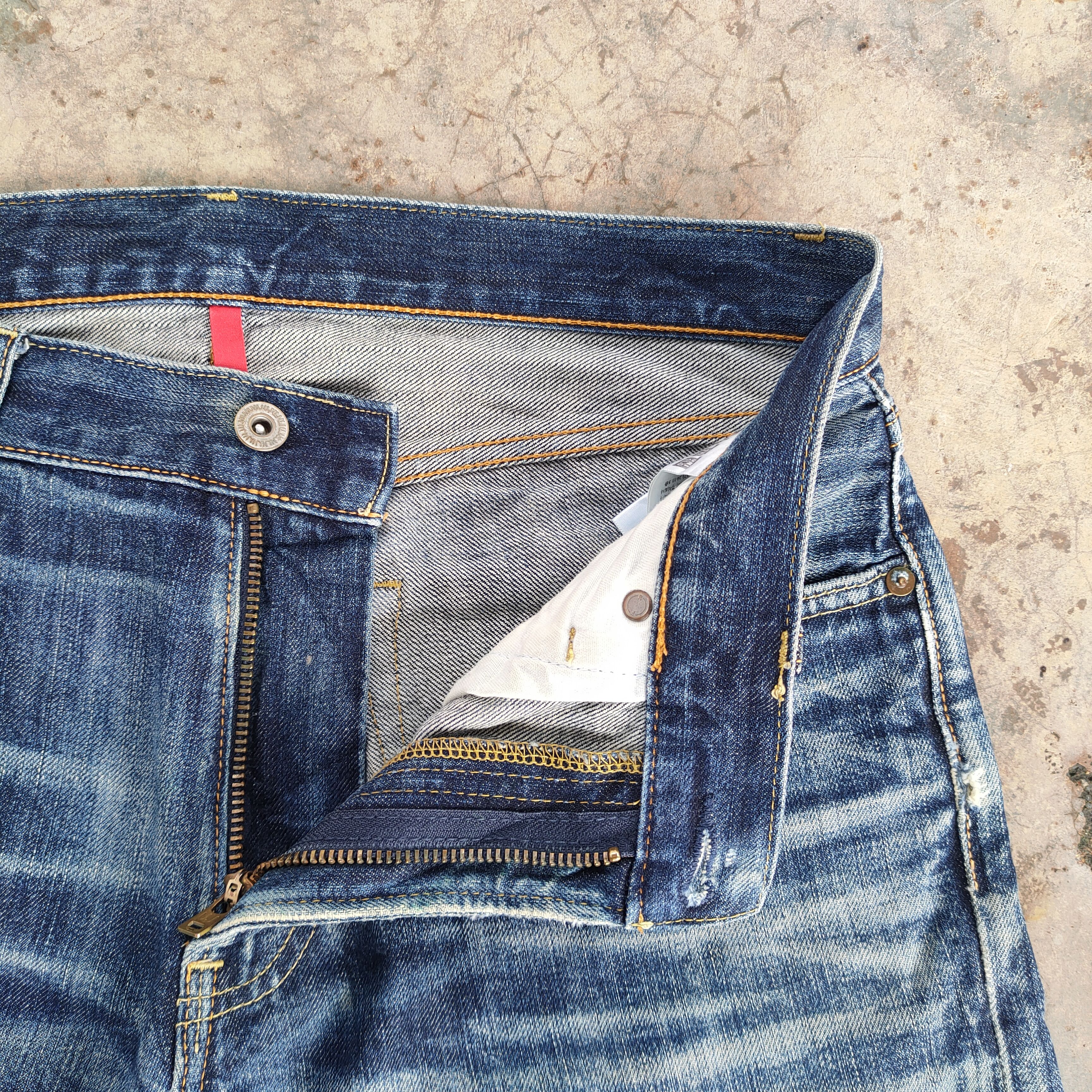 Japanese Brand Vintage japanese faded distressed jeans denim pants Size US 34 / EU 50 - 5 Thumbnail