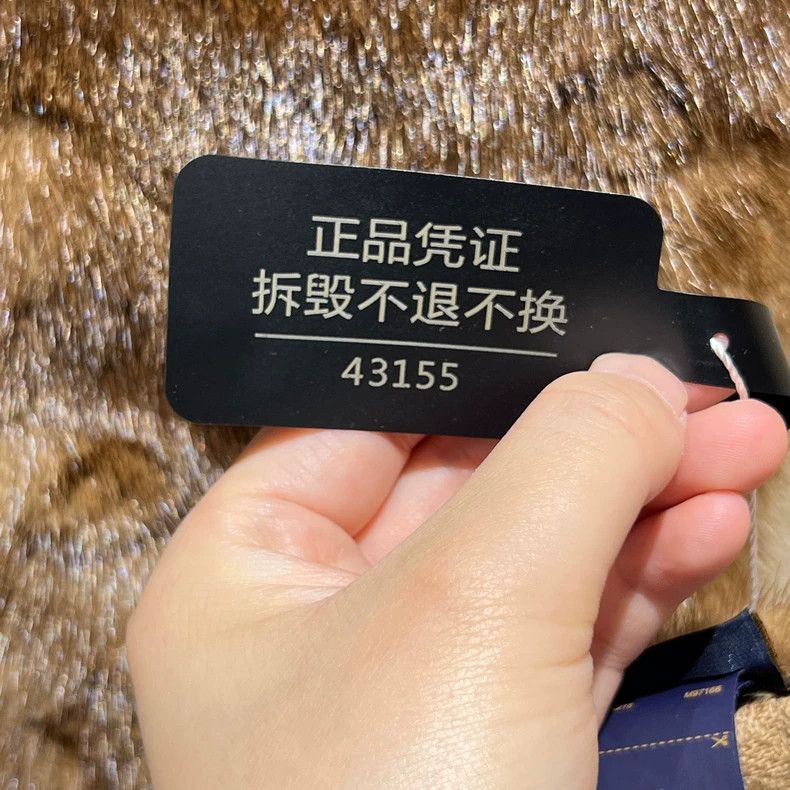 Louis Vuitton Louis Vuitton Presbyopic mink scarf Size ONE SIZE - 4 Thumbnail