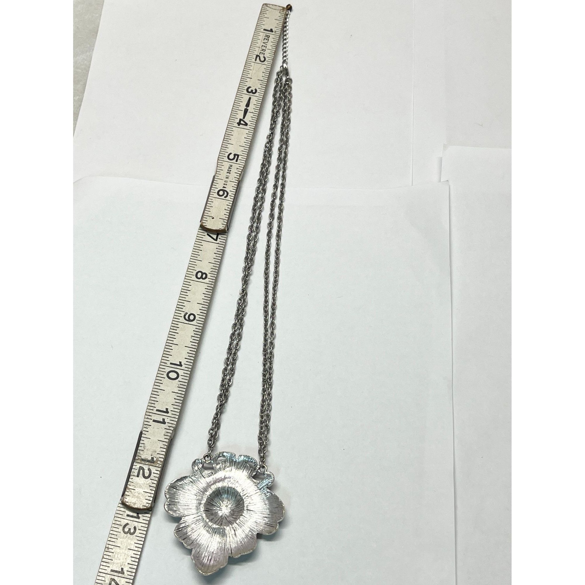 Vintage silver pendant necklace