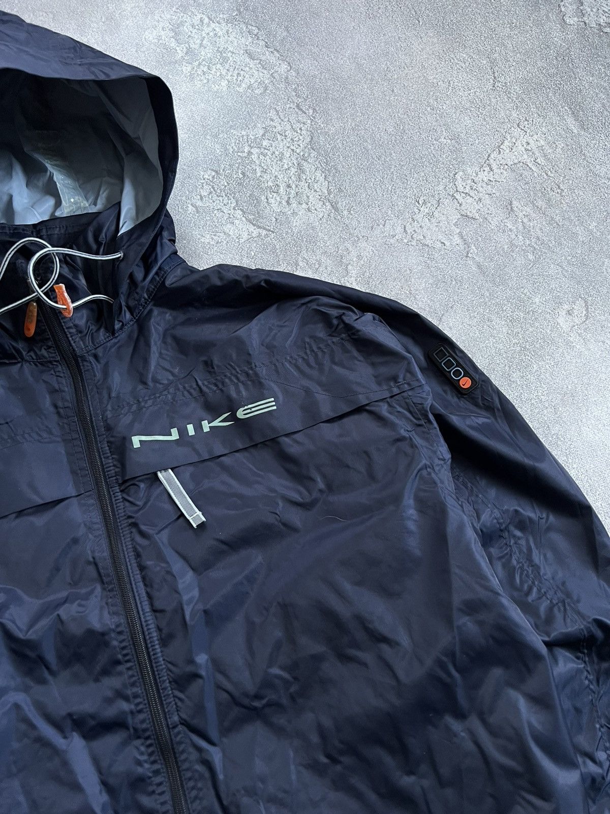 Nike Nike Vintage Nylon Track Hooded Jacket Windbreaker Swoosh M Size US M / EU 48-50 / 2 - 3 Thumbnail