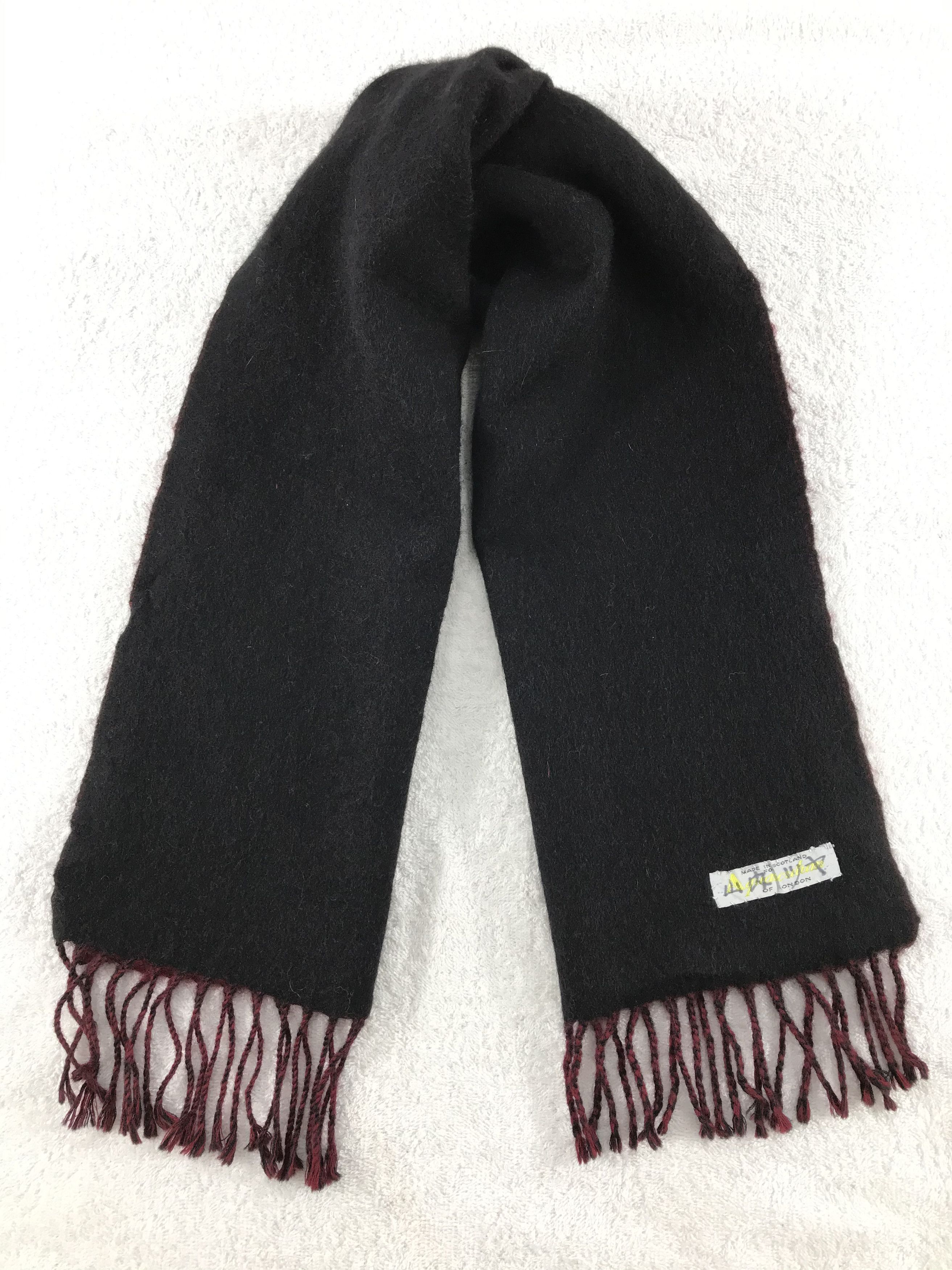 Aquascutum Aquascutum Scarf / Muffler / Neckwear - WW1422 Size ONE SIZE - 1 Thumbnail