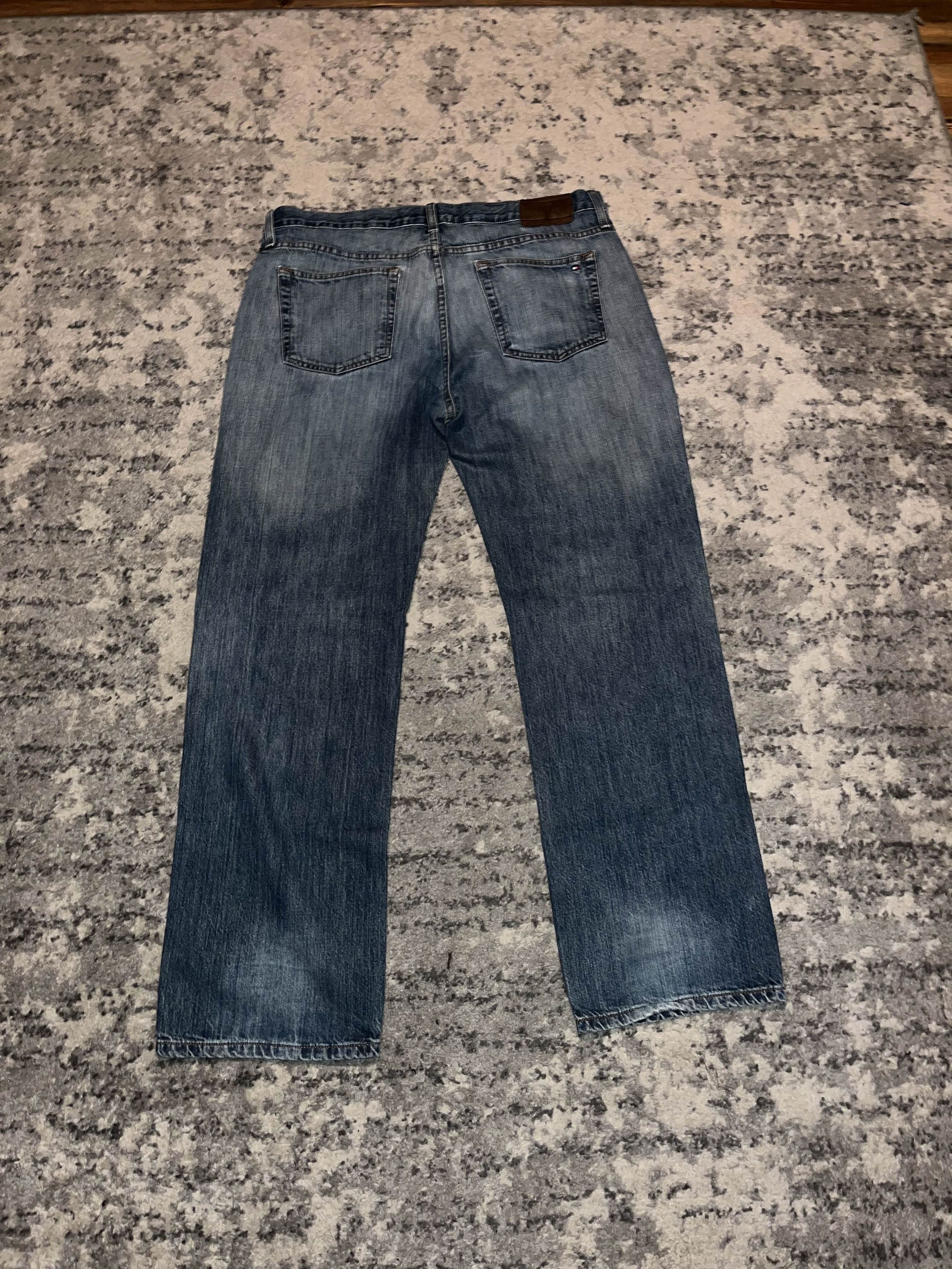 Tommy Hilfiger Y2K Tommy Hilfiger Distressed Light Washed Denim Size US 36 / EU 52 - 1 Thumbnail