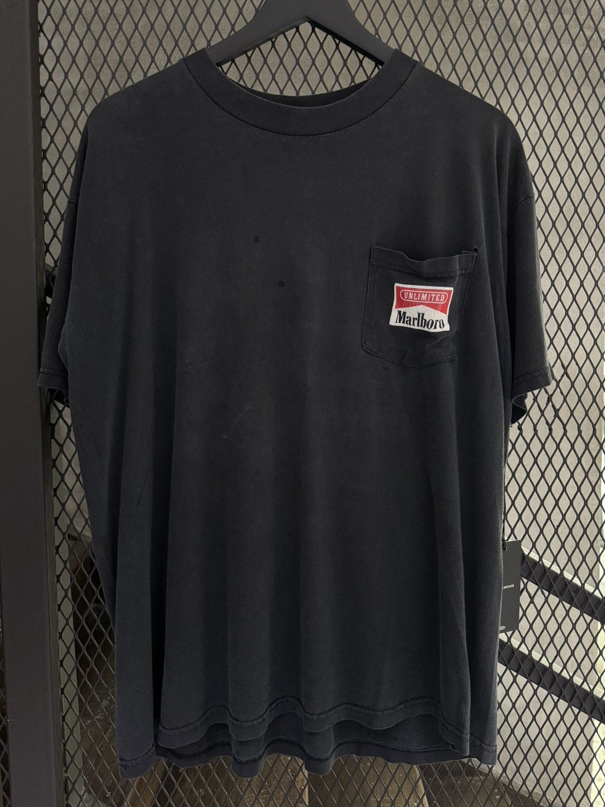 Marlboro × Vintage Vintage 1990s Marlboro Unlimited Train Pocket Tee Size US XL / EU 56 / 4 - 1 Thumbnail