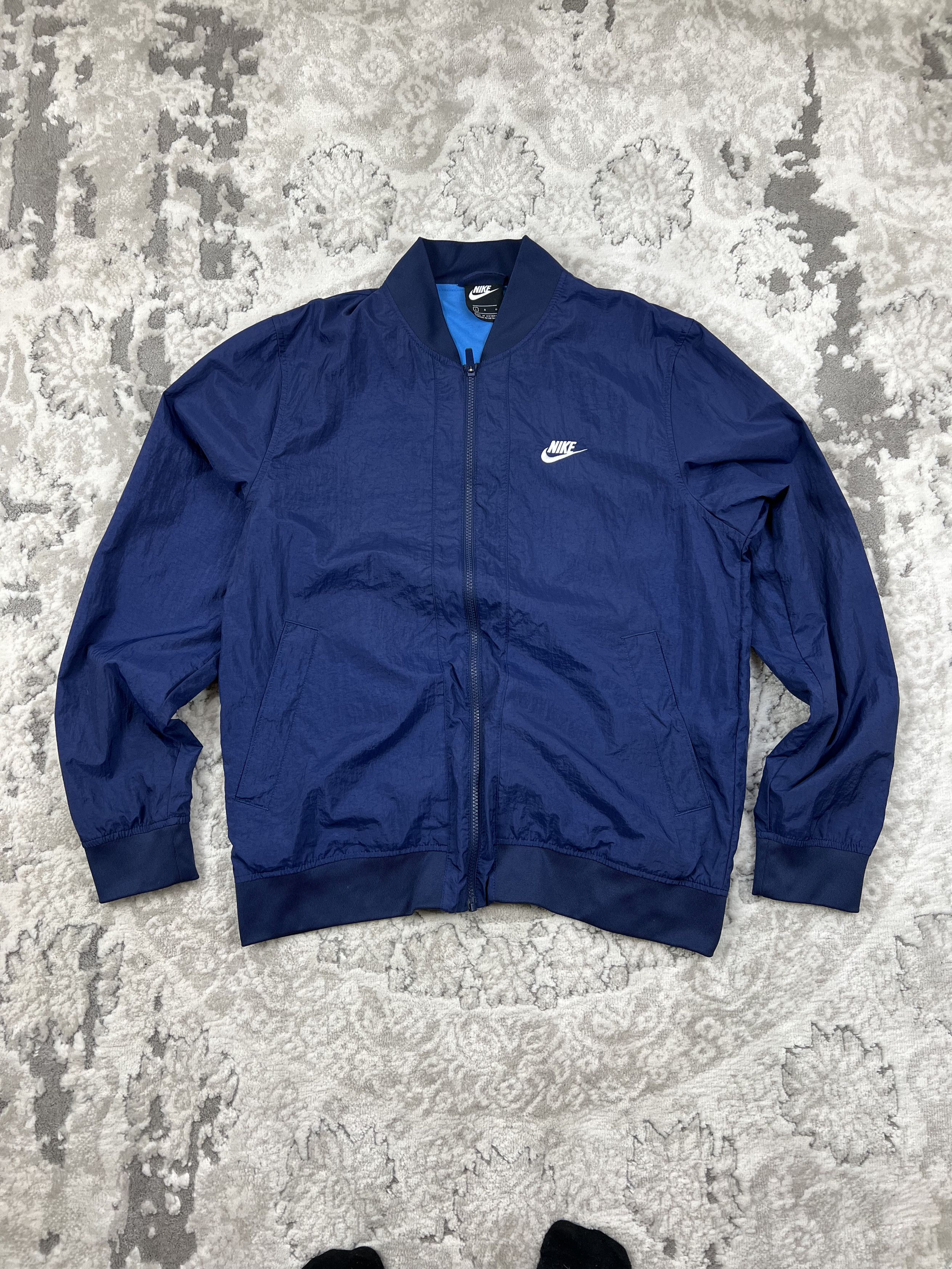 Nike Nike Nylon Bomber Jacket Windbreaker Navy Blue Lightweight L Size US L / EU 52-54 / 3 - 1 Thumbnail