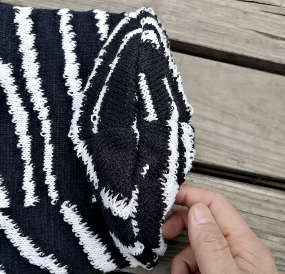 Japanese Brand × Vintage Knitted Zebra Pattern Beanie Size ONE SIZE - 4 Thumbnail