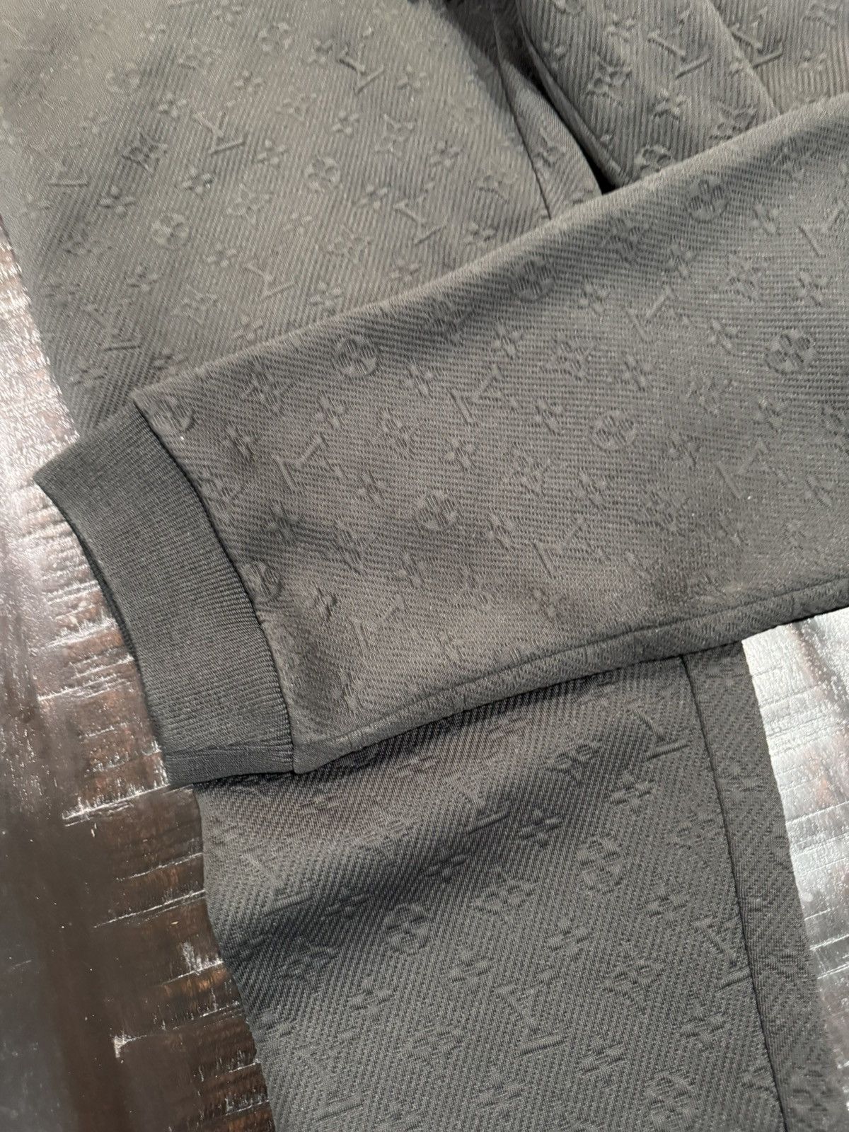 Louis Vuitton Louis Vuitton monogram embossed track pants black Size US 33 - 3 Thumbnail