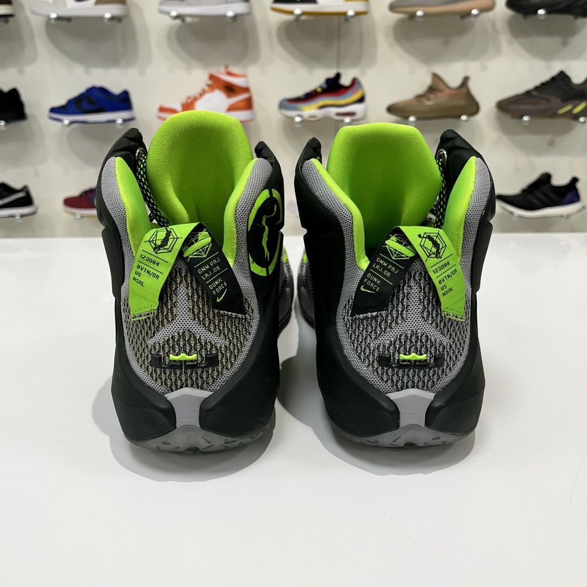 Nike Nike LeBron 12 Dunk Force Size US 12 / EU 45 - 5 Thumbnail
