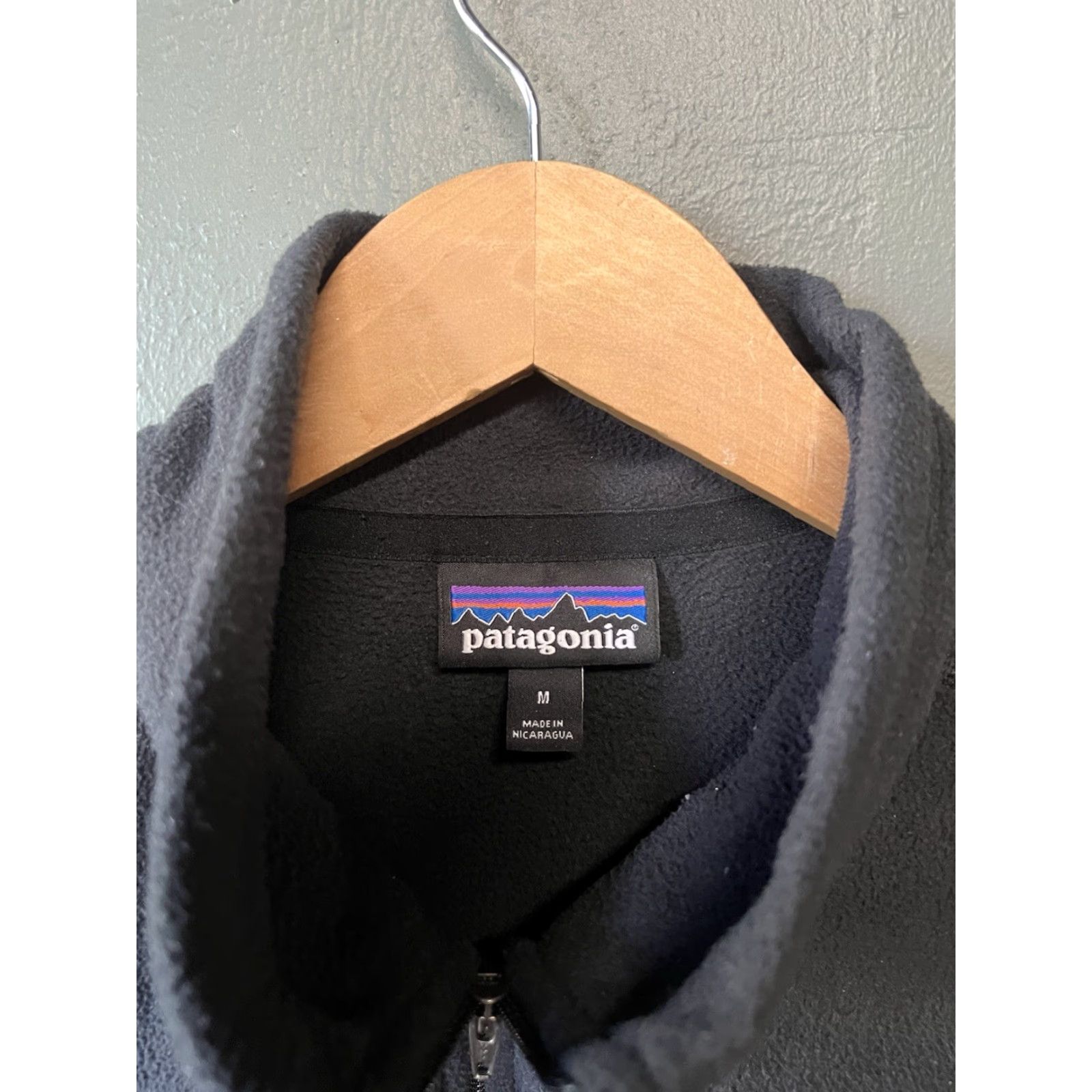 Patagonia Patagonia Sweatshirt Mens Medium Black 1/4 Zip Mock Neck Fleece Pullover Size US M / EU 48-50 / 2 - 3 Thumbnail