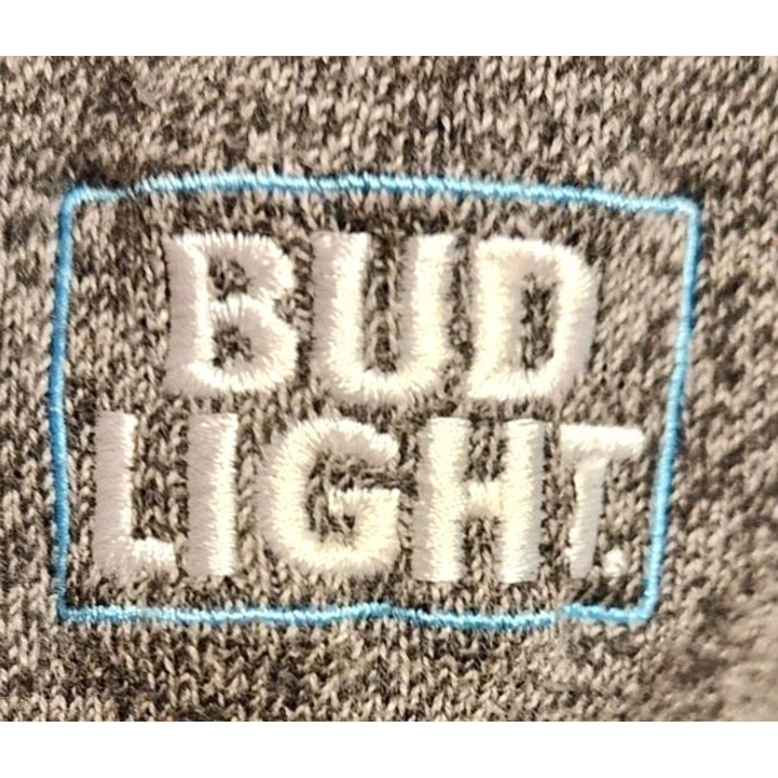 Vintage BUD LIGHT Logo Sweater Cardigan Mens L Large Button Up Lightweight Embroidered Knit V-Neck Gray Cotton Acrylic District Made Size US L / EU 52-54 / 3 - 5 Thumbnail