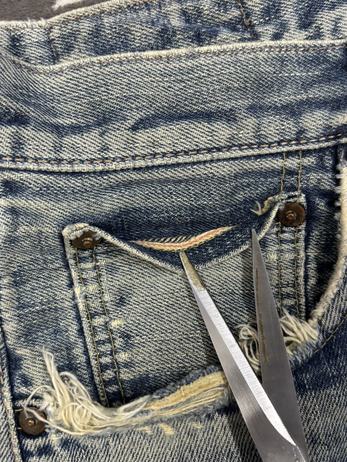Edwin Vintage Edwin 505X Selvedge Mud Wash Loose Distressed Jeans Size US 31 - 6 Thumbnail