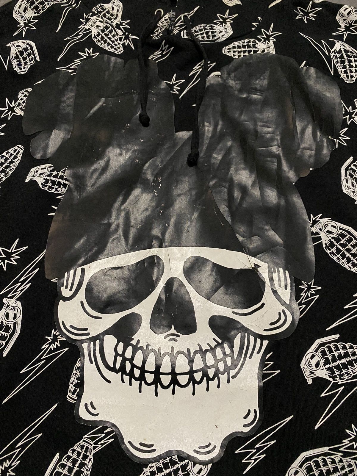 If Six Was Nine × Japanese Brand × Le Grande Bleu (L.G.B.) GLAD NEWS MICKEY SKULL GRENADE PONCHO HOODIES Size US M / EU 48-50 / 2 - 7 Thumbnail