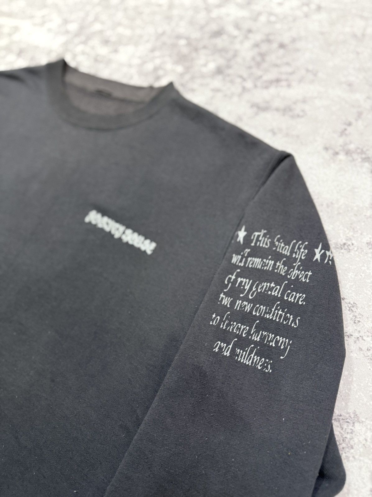 Vintage Fogaty House graphic sweatshirt with a skull and wingsdesign Size US M / EU 48-50 / 2 - 6 Thumbnail