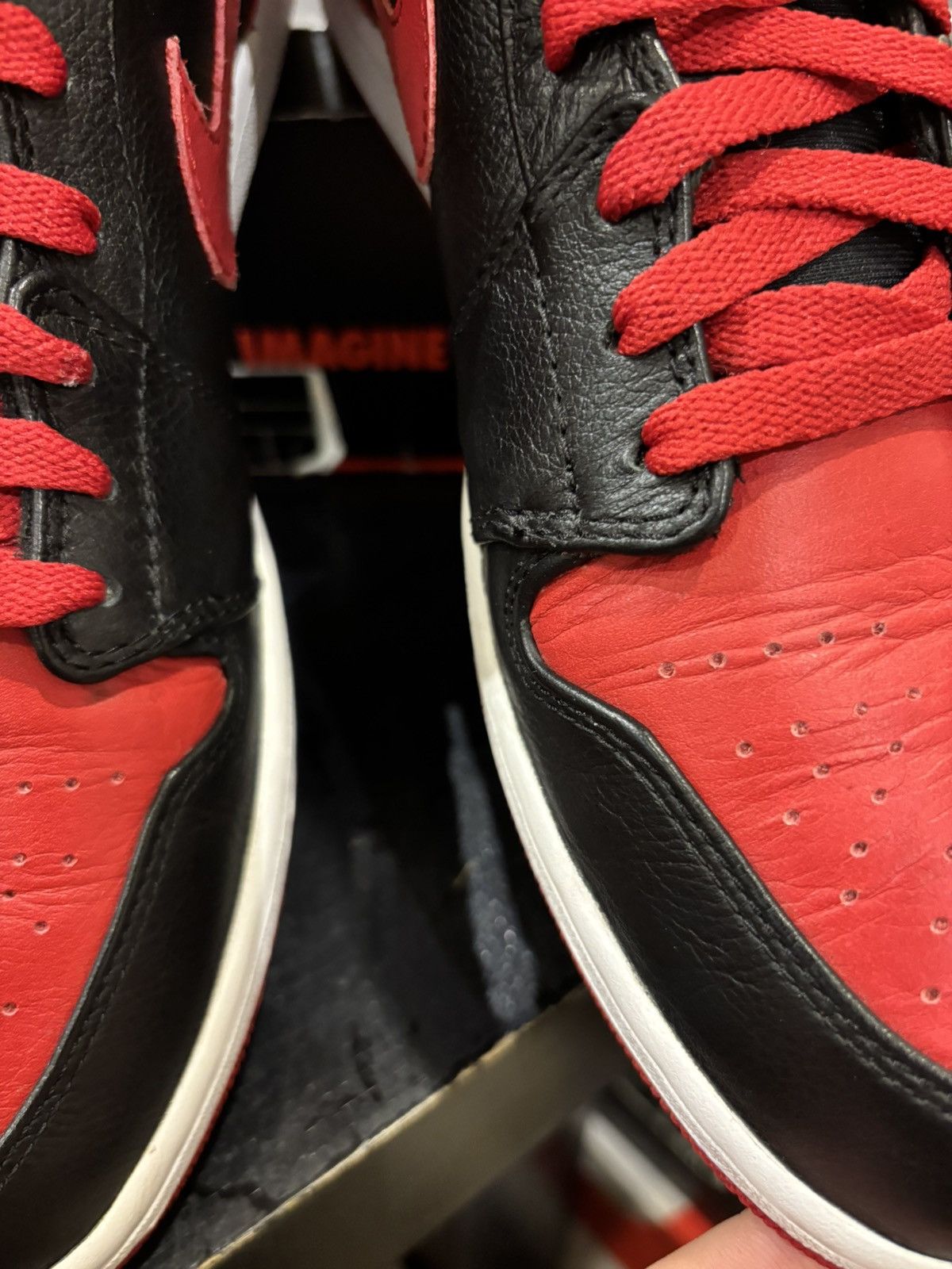 Jordan Brand Jordan 1 retro high 2010 ‘Banned’ Size US 12 / EU 45 - 6 Thumbnail