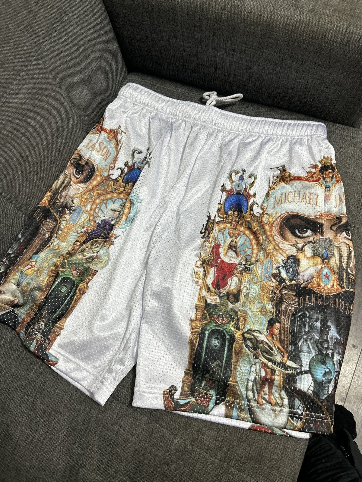 Supreme Supreme michael jackson dangerous mesh shorts white small Size US 30 / EU 46 - 3 Thumbnail