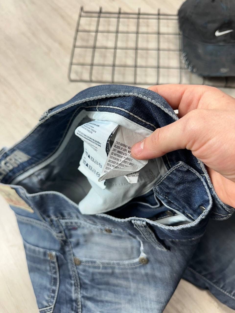 Tommy Hilfiger × Vintage Vintage Hilfiger Denim Distressed Jeans Size US 31 - 5 Thumbnail