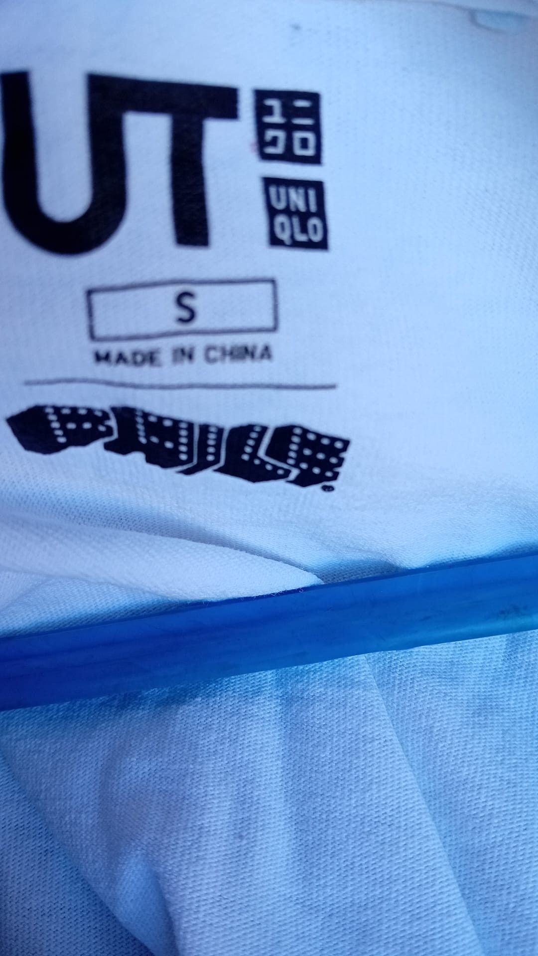 Uniqlo Uniqlo x Faile Eastern Suspenso Urban Walls t-shirt sz S/M? Size US S / EU 44-46 / 1 - 3 Thumbnail