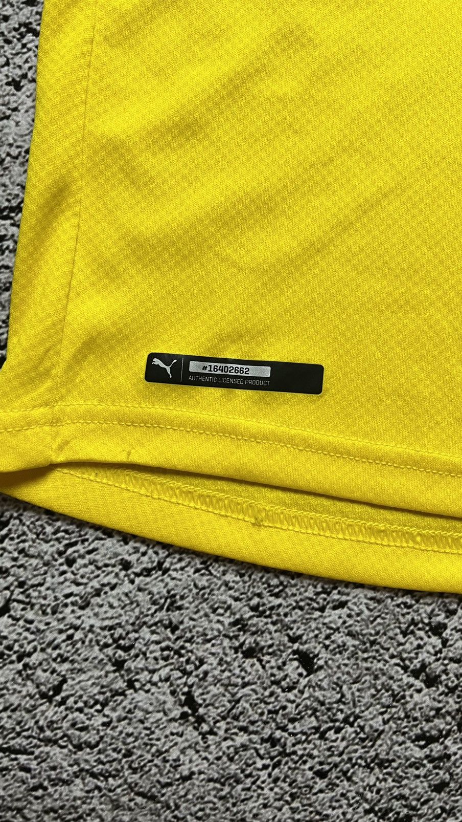 Puma 2019-2020 FC Borussia Dortmund Jadon Sancho puma jersey Size US L / EU 52-54 / 3 - 4 Thumbnail