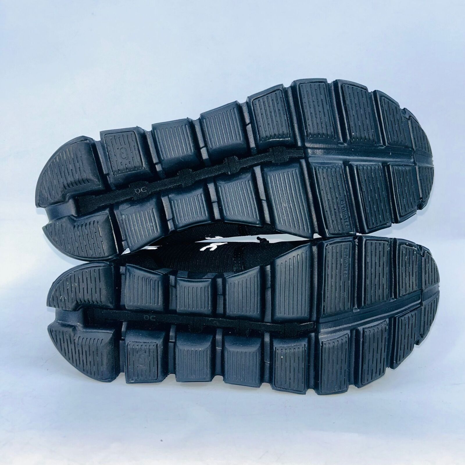 On CLOUD 5 MEN WATERPROOF LIGHTWEIGHT RUNNING SHOES SIZE 10.5D Size US 10.5 / EU 43-44 - 5 Thumbnail